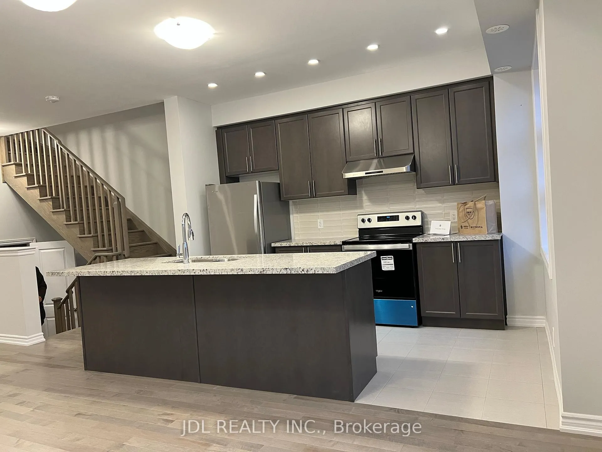 Photo 10 of 28 Gilbert Wright Avenue, Markham, Angus Glen — HOMEH