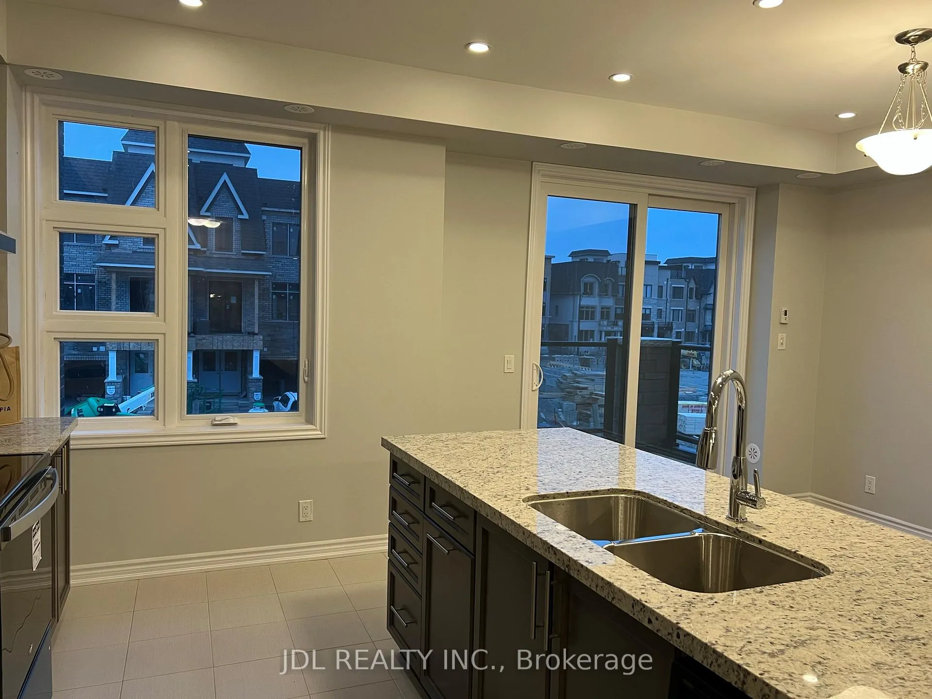 Photo 12 of 28 Gilbert Wright Avenue, Markham, Angus Glen — HOMEH