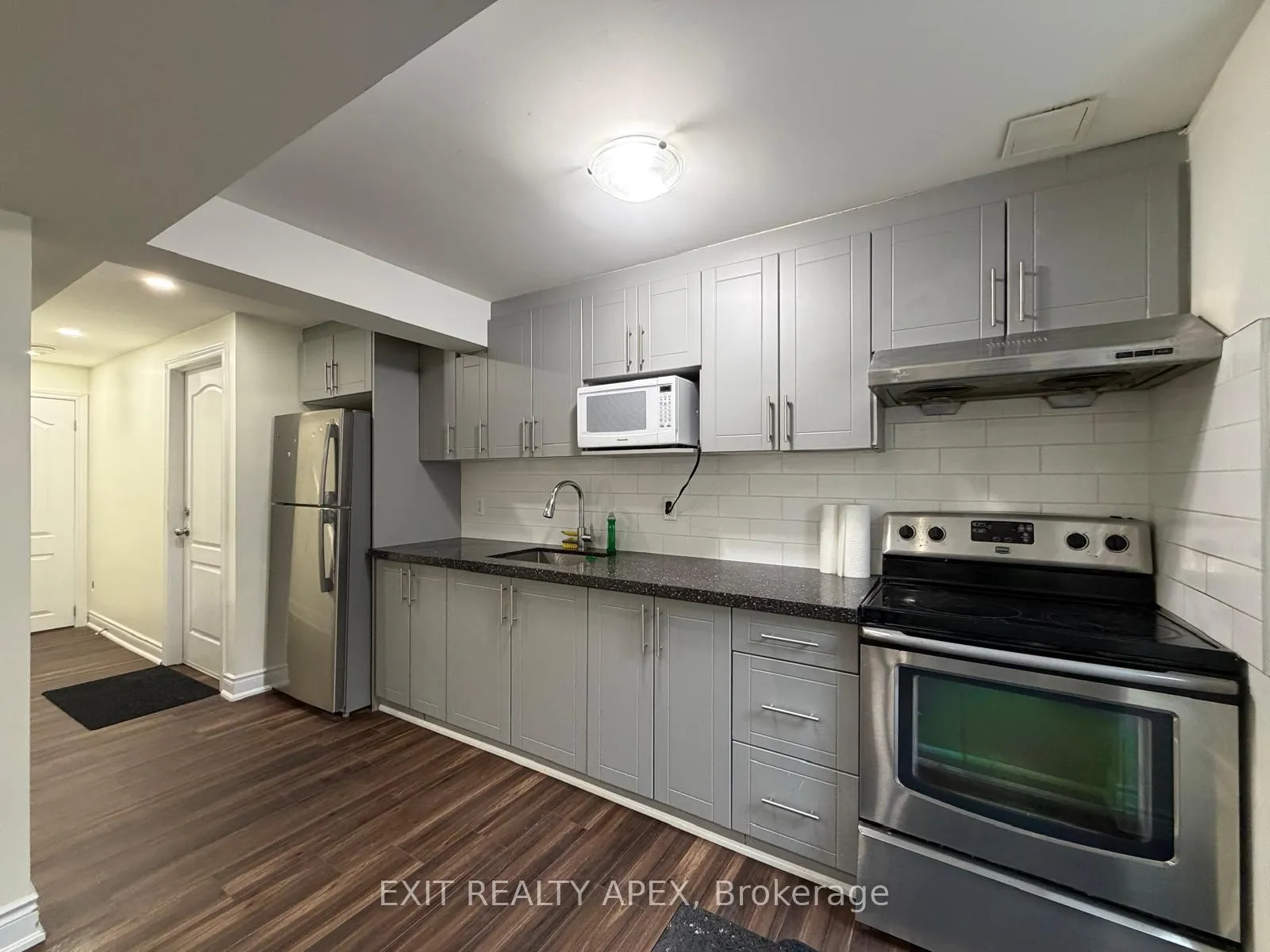 Photo 3 of 78 Fandago (Basement) Drive, Brampton, Credit Valley — HOMEH