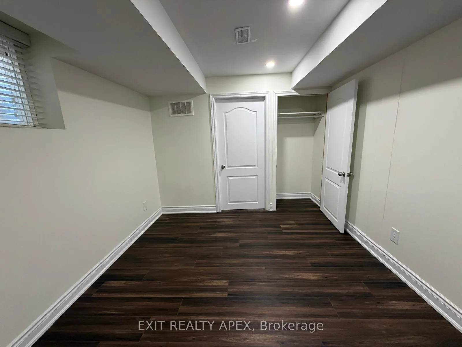Photo 10 of 78 Fandago (Basement) Drive, Brampton, Credit Valley — HOMEH