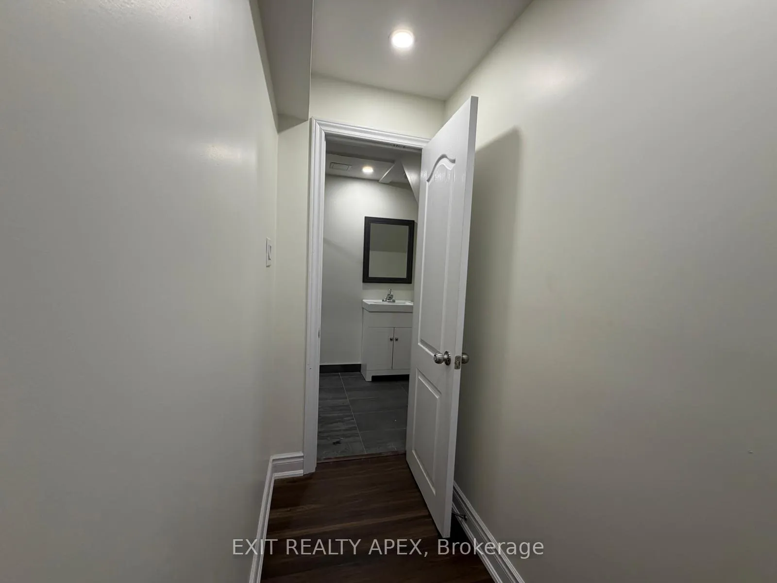 Photo 18 of 78 Fandago (Basement) Drive, Brampton, Credit Valley — HOMEH