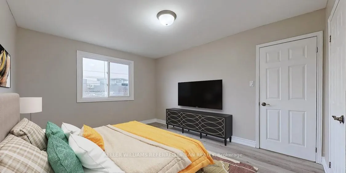 Photo 16 of 133 Manitou Crescent, Brampton, Central Park — HOMEH