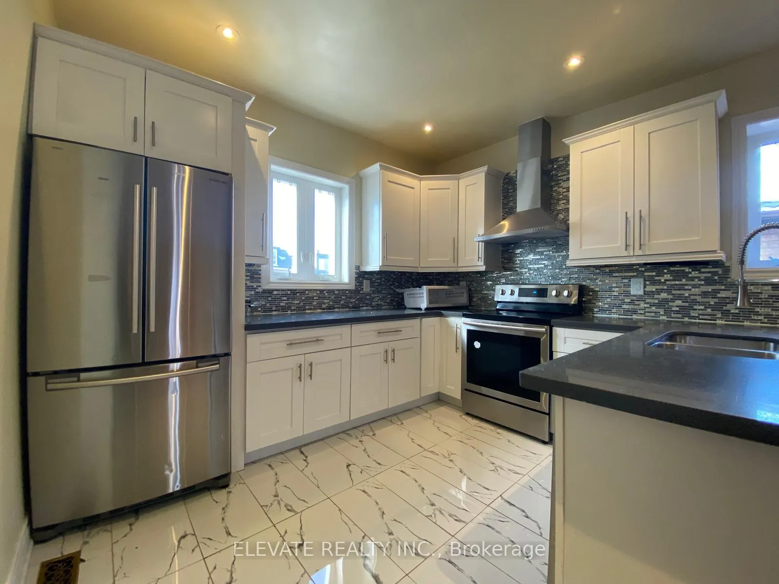 Photo 2 of Unit 2, 446 Crawford Street, Toronto, Palmerston-Little Italy — HOMEH