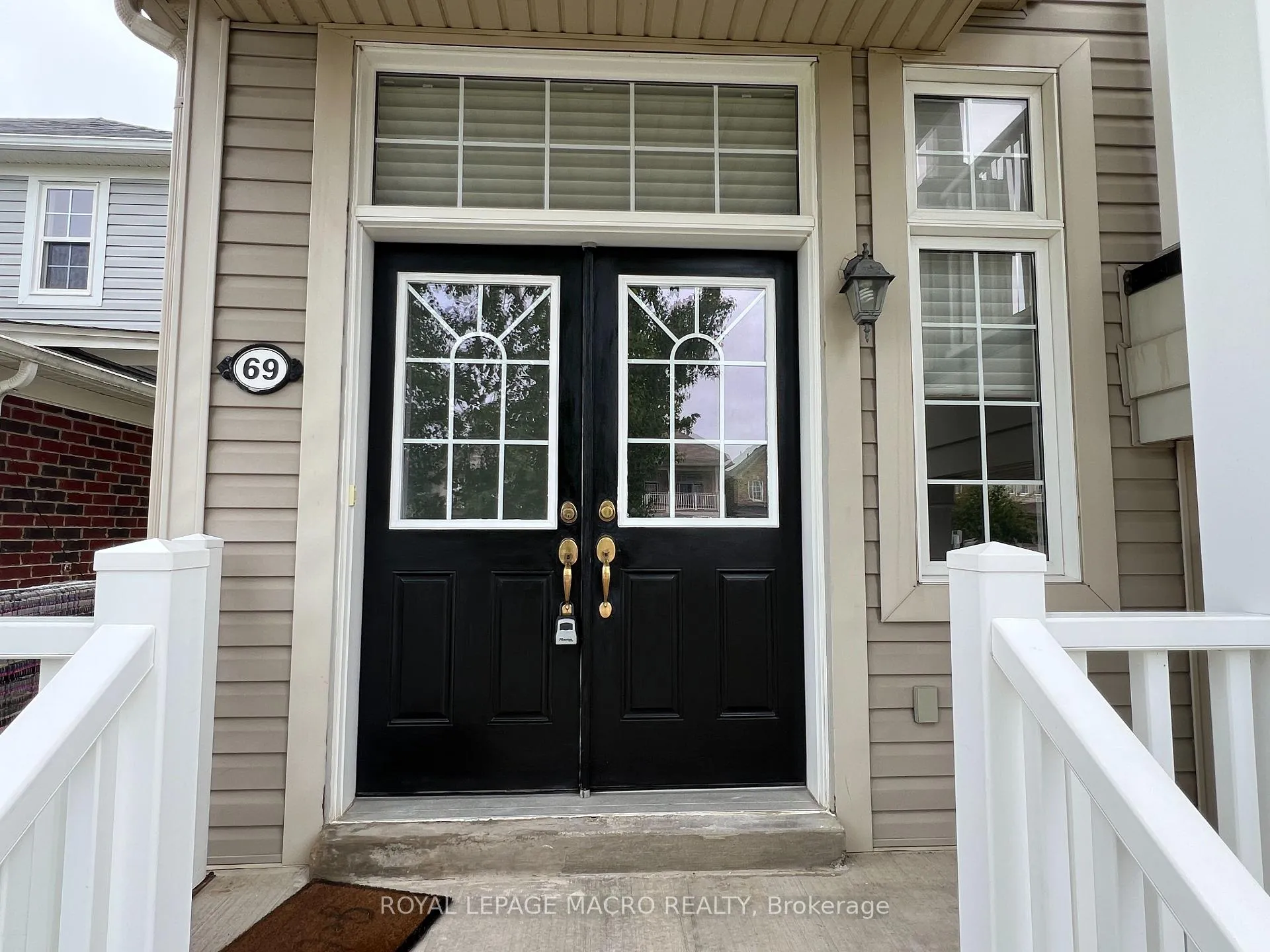Photo 4 of 69 Bradley Avenue, Hamilton, Binbrook — HOMEH