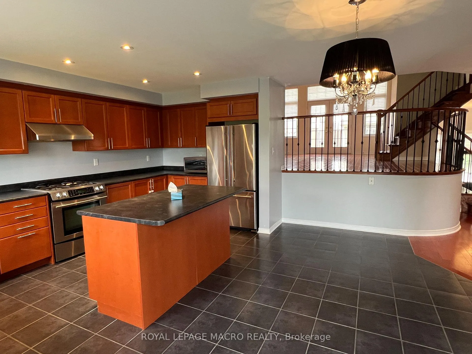 Photo 9 of 69 Bradley Avenue, Hamilton, Binbrook — HOMEH