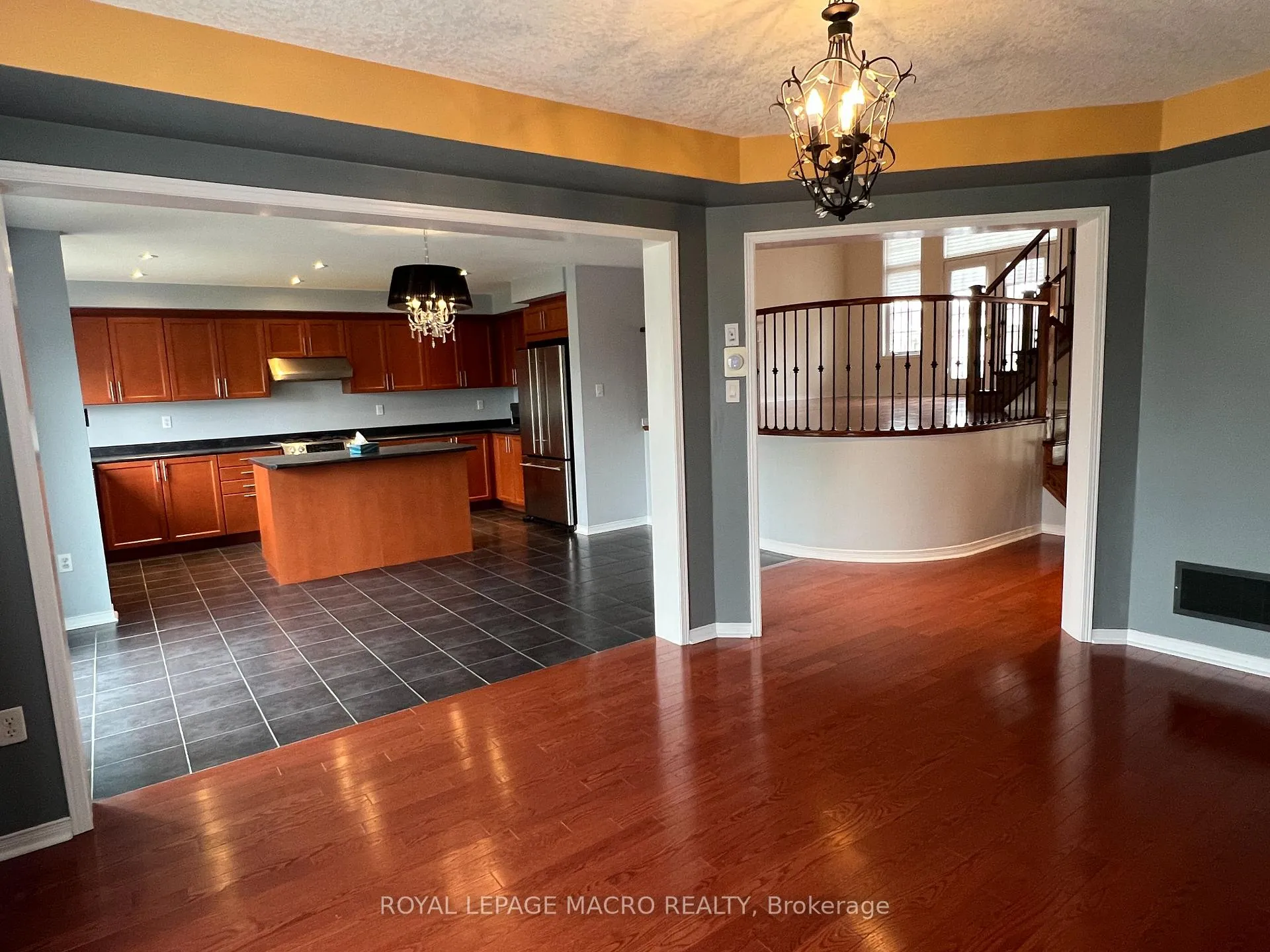 Photo 15 of 69 Bradley Avenue, Hamilton, Binbrook — HOMEH