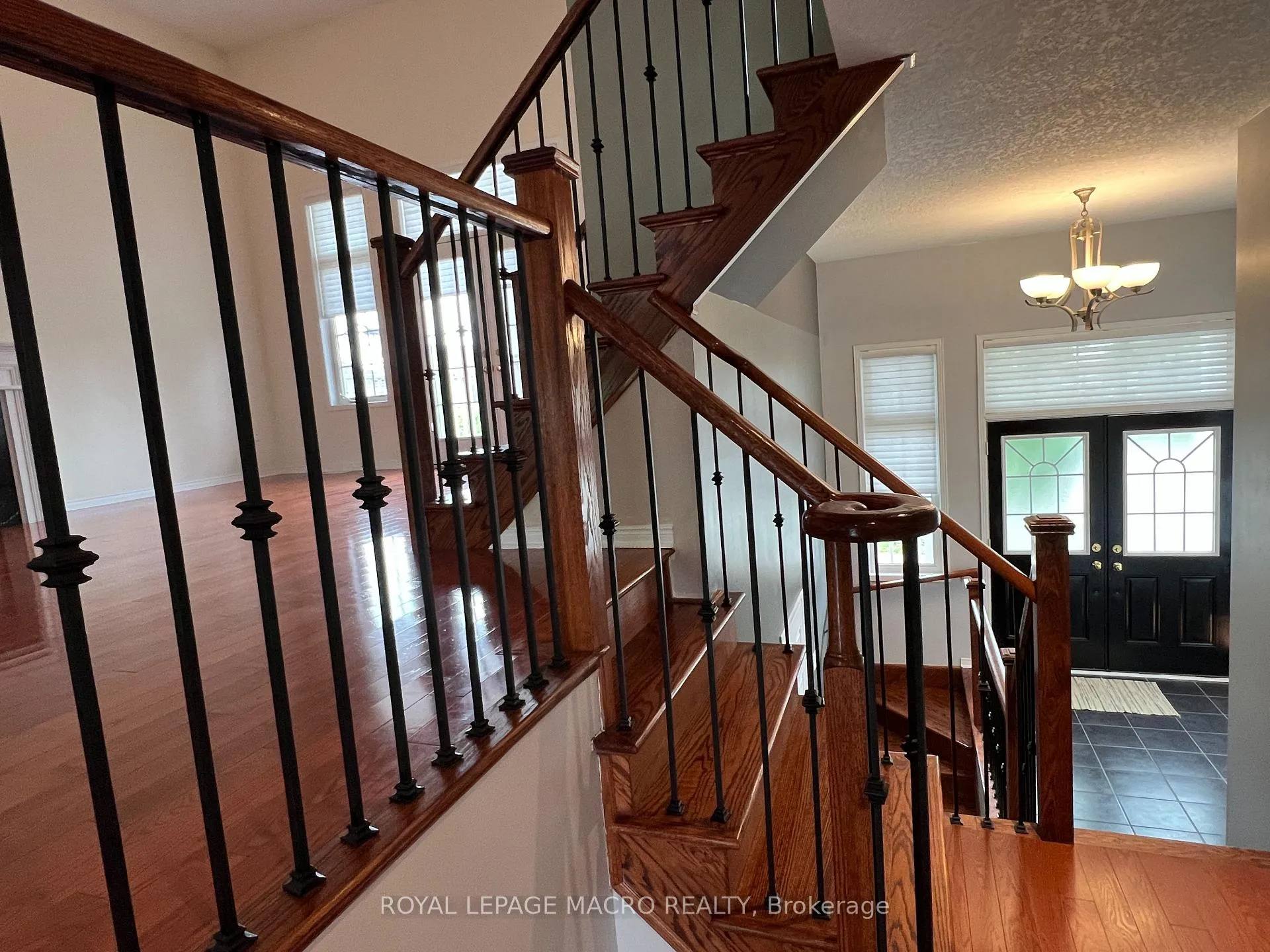 Photo 16 of 69 Bradley Avenue, Hamilton, Binbrook — HOMEH