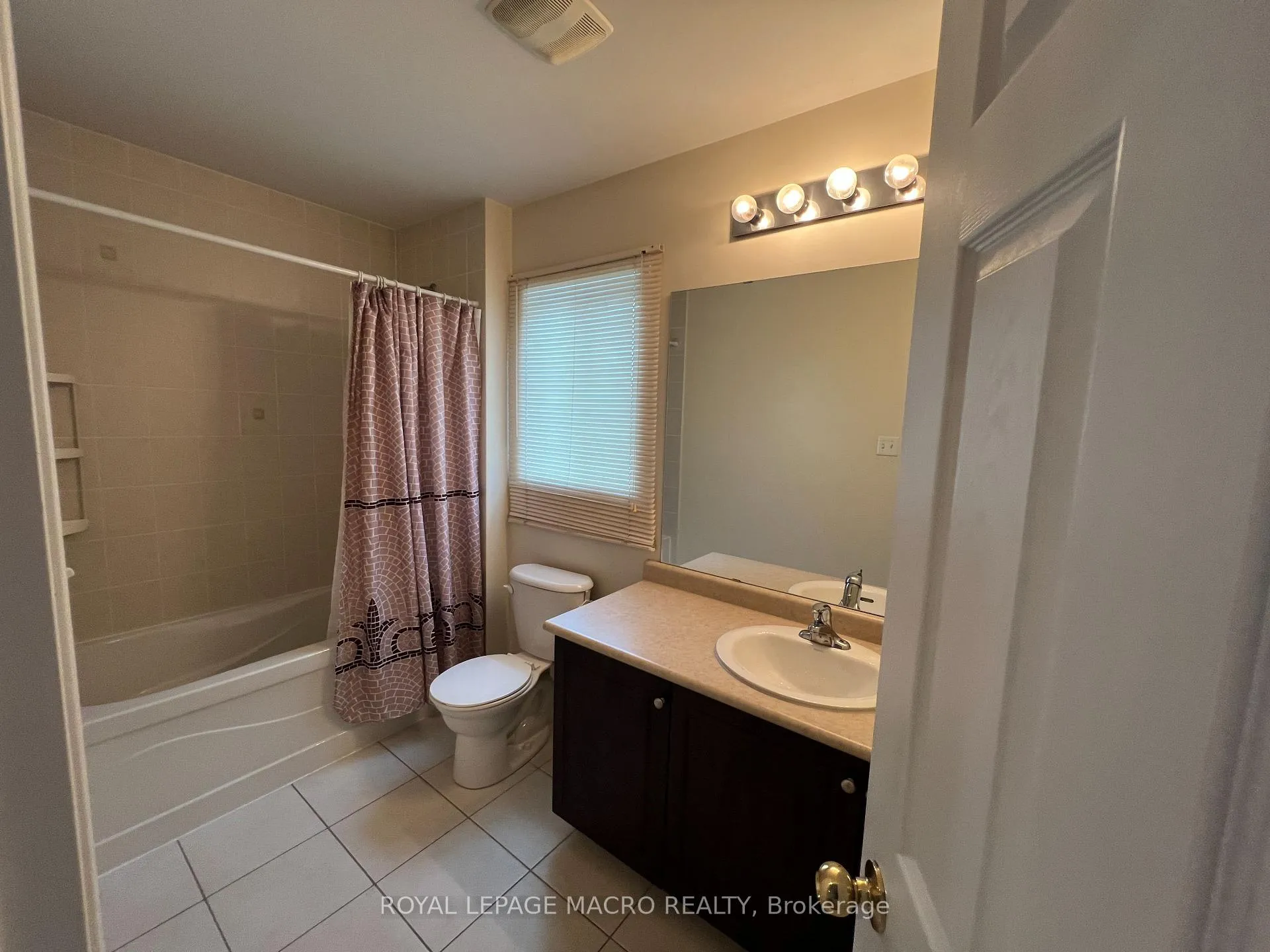 Photo 31 of 69 Bradley Avenue, Hamilton, Binbrook — HOMEH