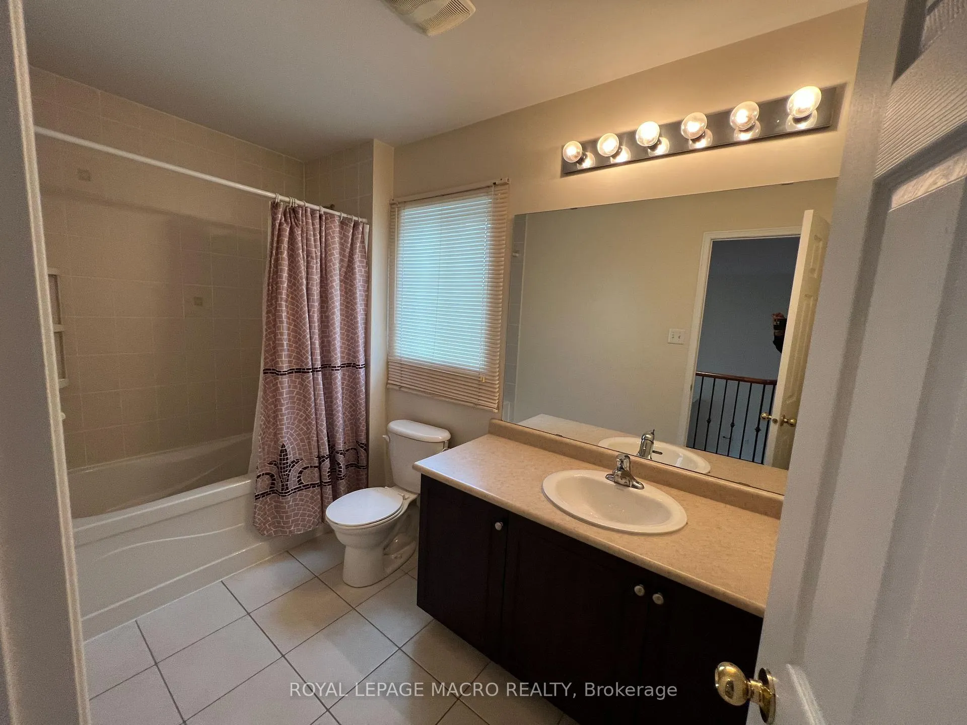 Photo 32 of 69 Bradley Avenue, Hamilton, Binbrook — HOMEH