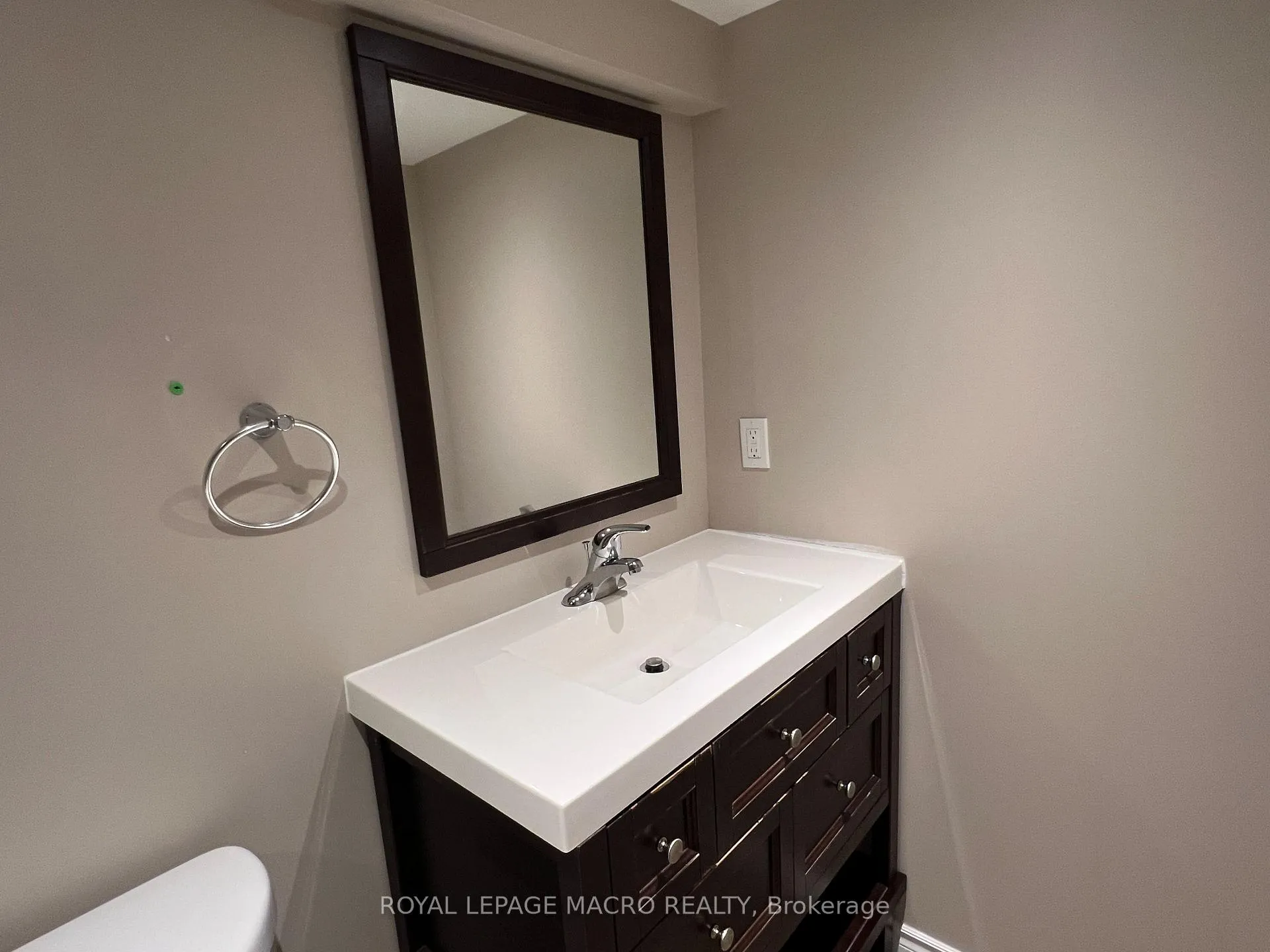 Photo 46 of 69 Bradley Avenue, Hamilton, Binbrook — HOMEH