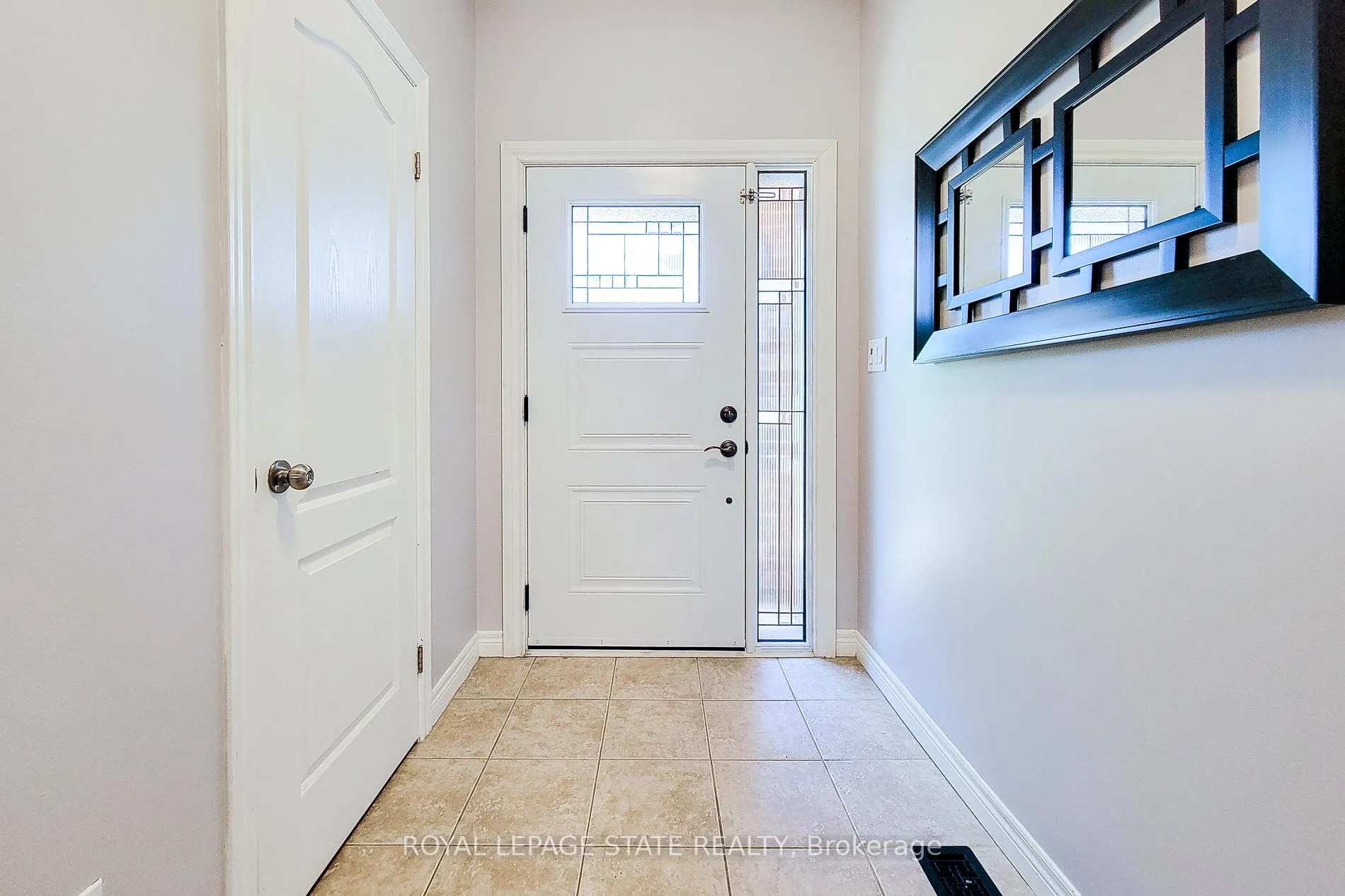 Photo 8 of 110 Marina Point Crescent, Hamilton, Winona Park — HOMEH