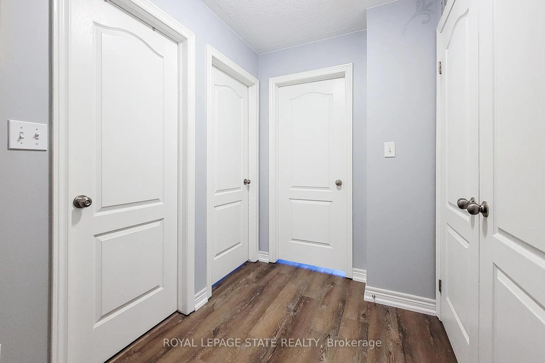 Photo 25 of 110 Marina Point Crescent, Hamilton, Winona Park — HOMEH