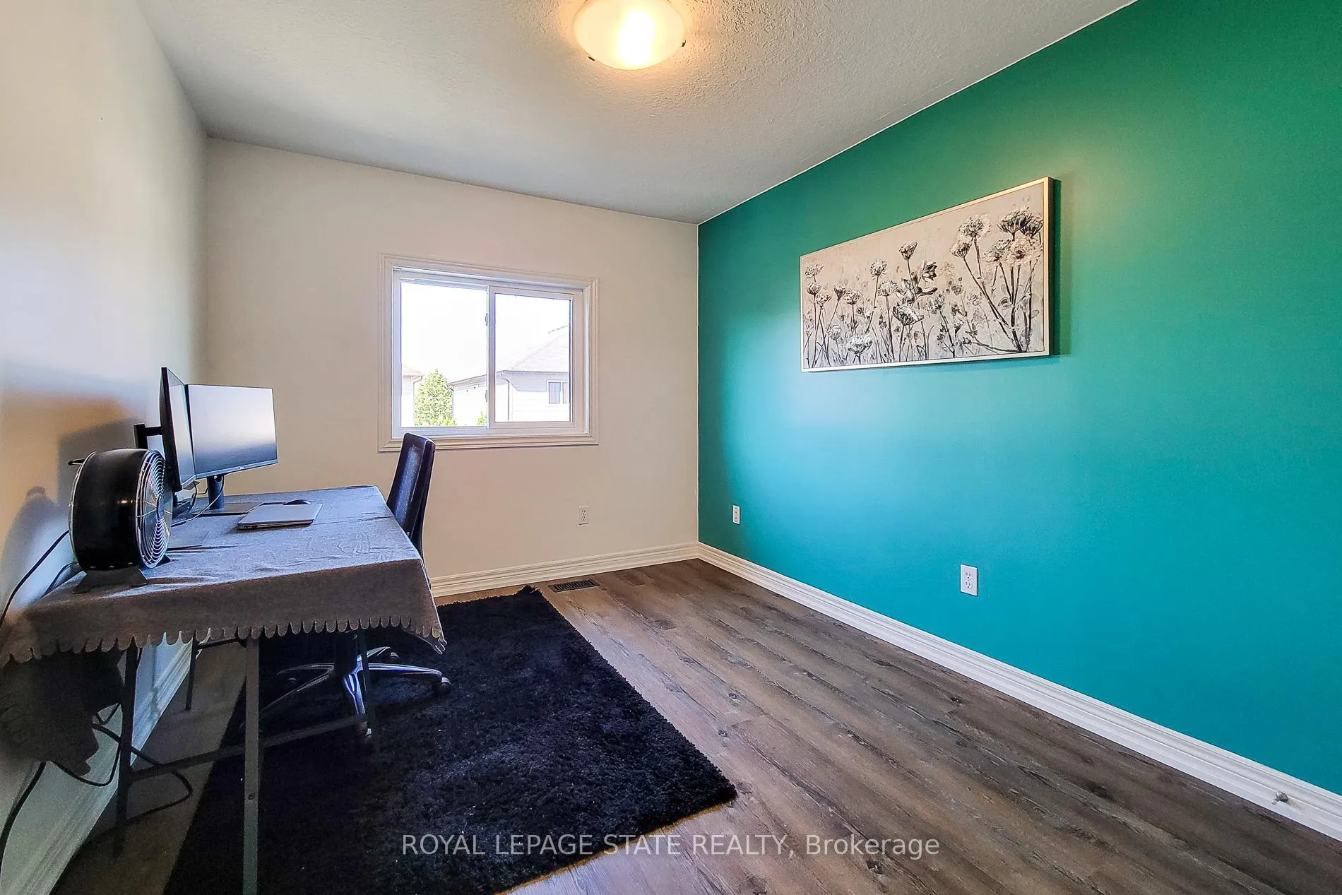 Photo 32 of 110 Marina Point Crescent, Hamilton, Winona Park — HOMEH