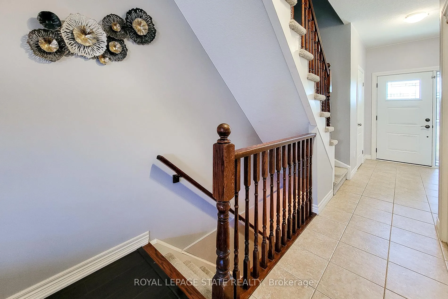 Photo 36 of 110 Marina Point Crescent, Hamilton, Winona Park — HOMEH