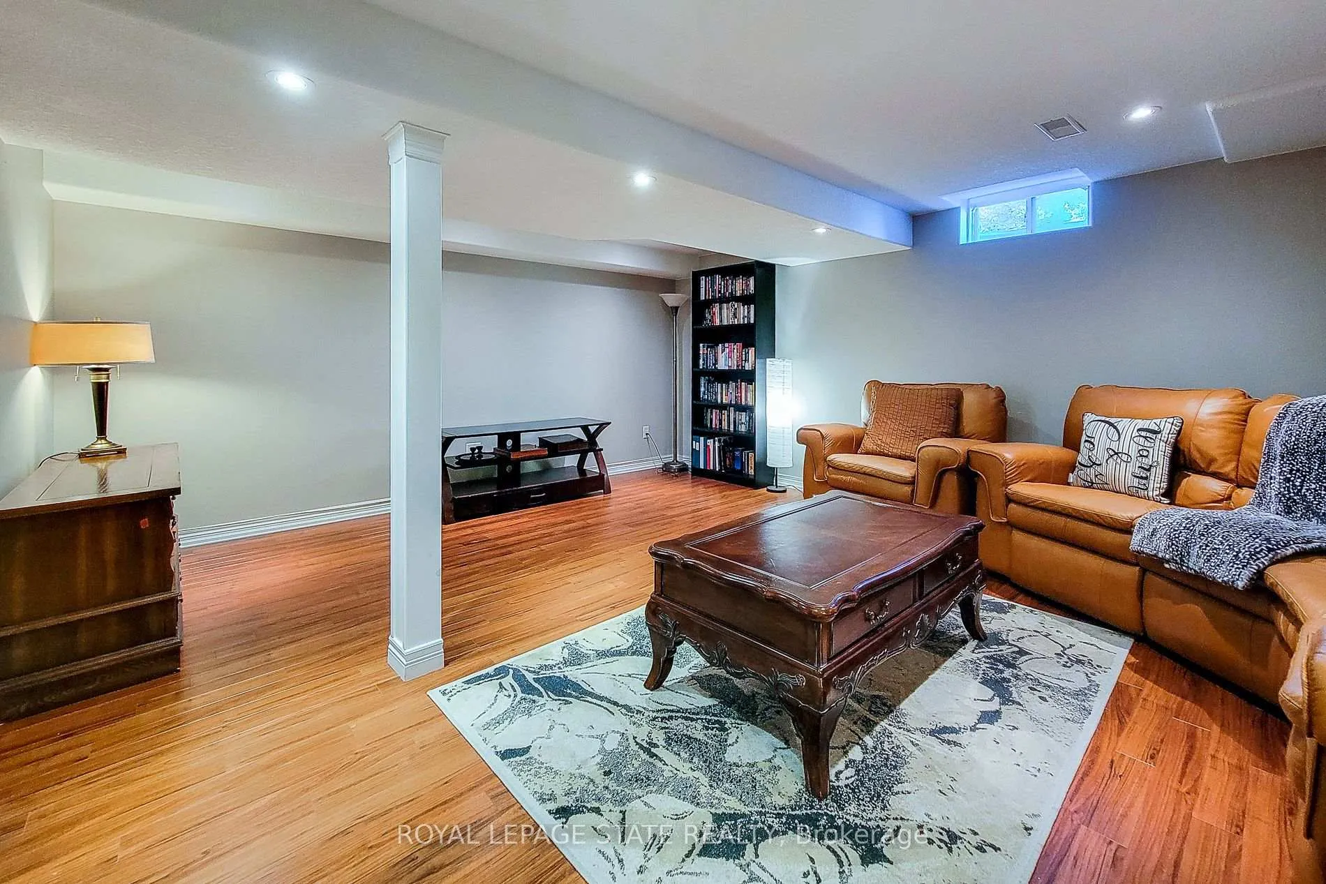 Photo 39 of 110 Marina Point Crescent, Hamilton, Winona Park — HOMEH