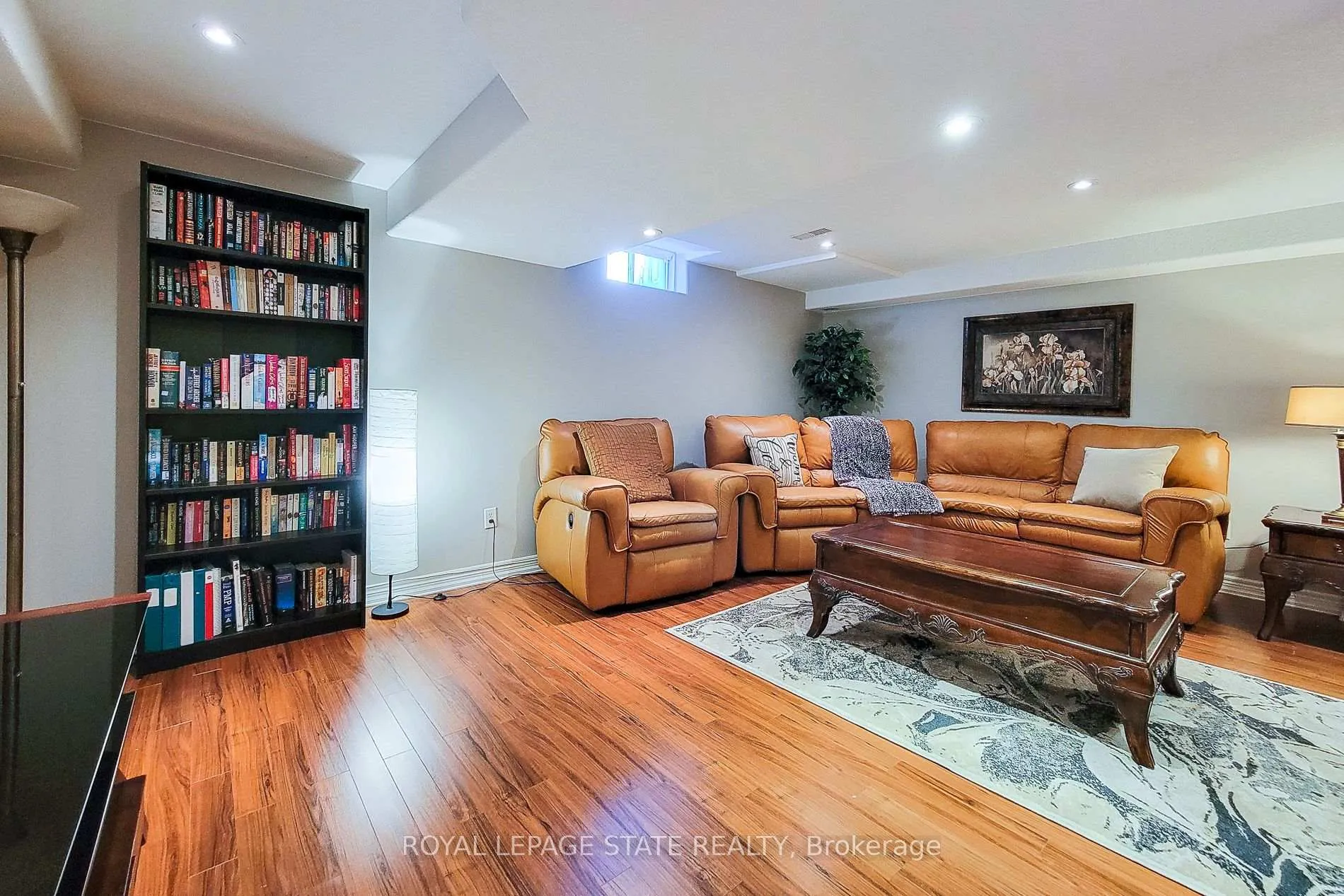 Photo 40 of 110 Marina Point Crescent, Hamilton, Winona Park — HOMEH