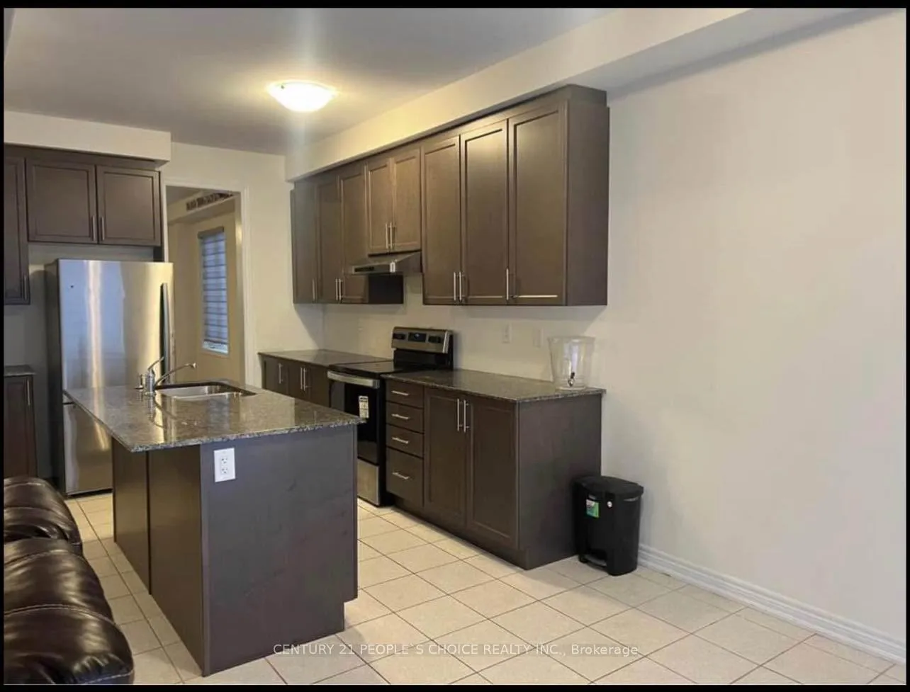 Photo 4 of Unit Upper, 55 Cobriza Crescent, Brampton, Northwest Brampton — HOMEH