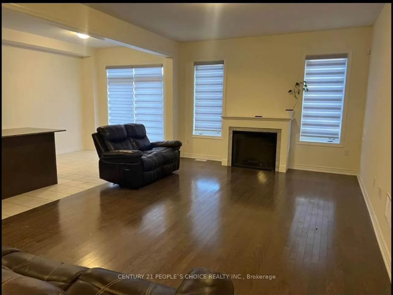 Photo 5 of Unit Upper, 55 Cobriza Crescent, Brampton, Northwest Brampton — HOMEH