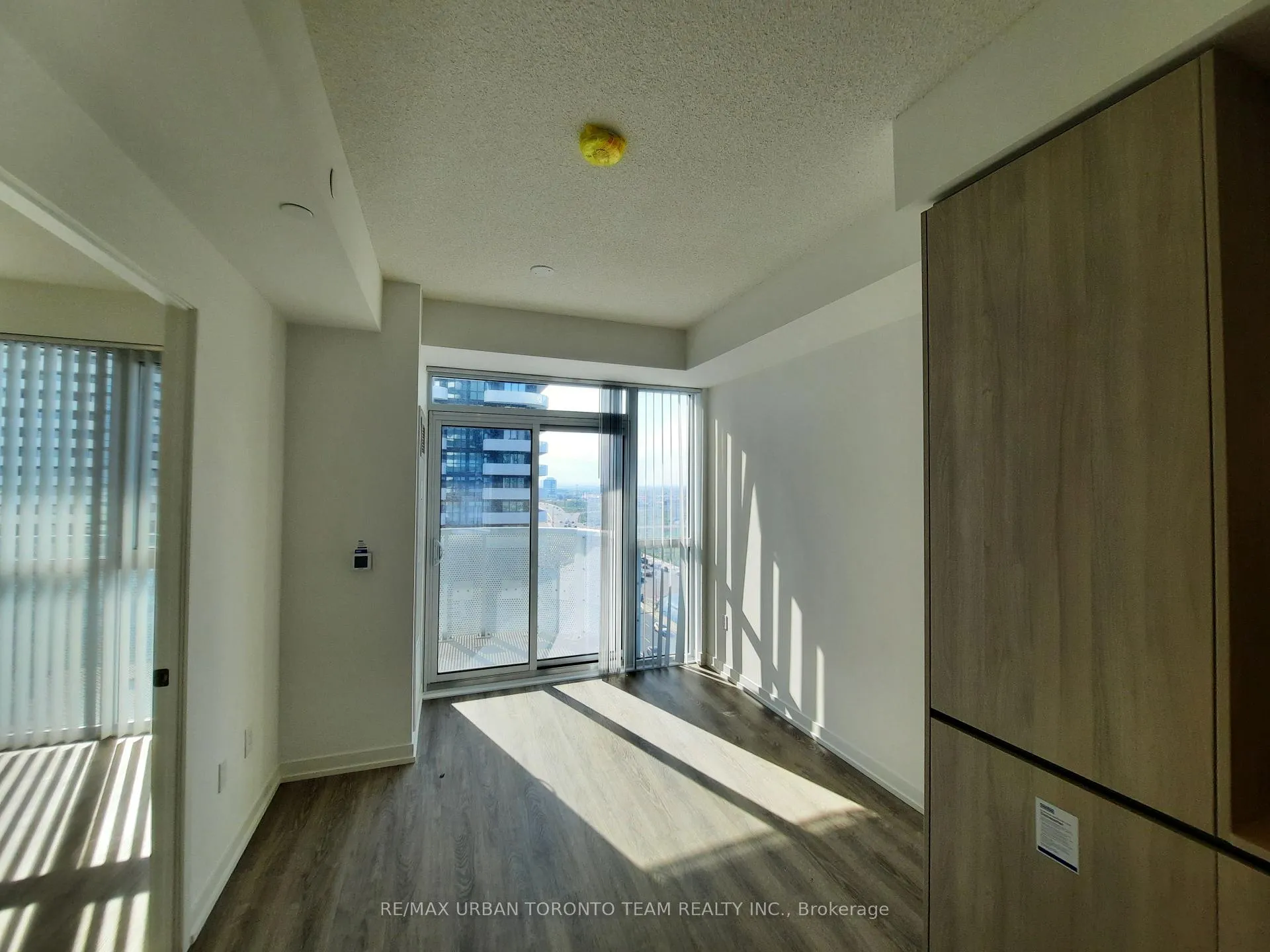 Photo 3 of Unit 901, 8 Interchange Way, Vaughan, Vaughan Corporate Centre — HOMEH