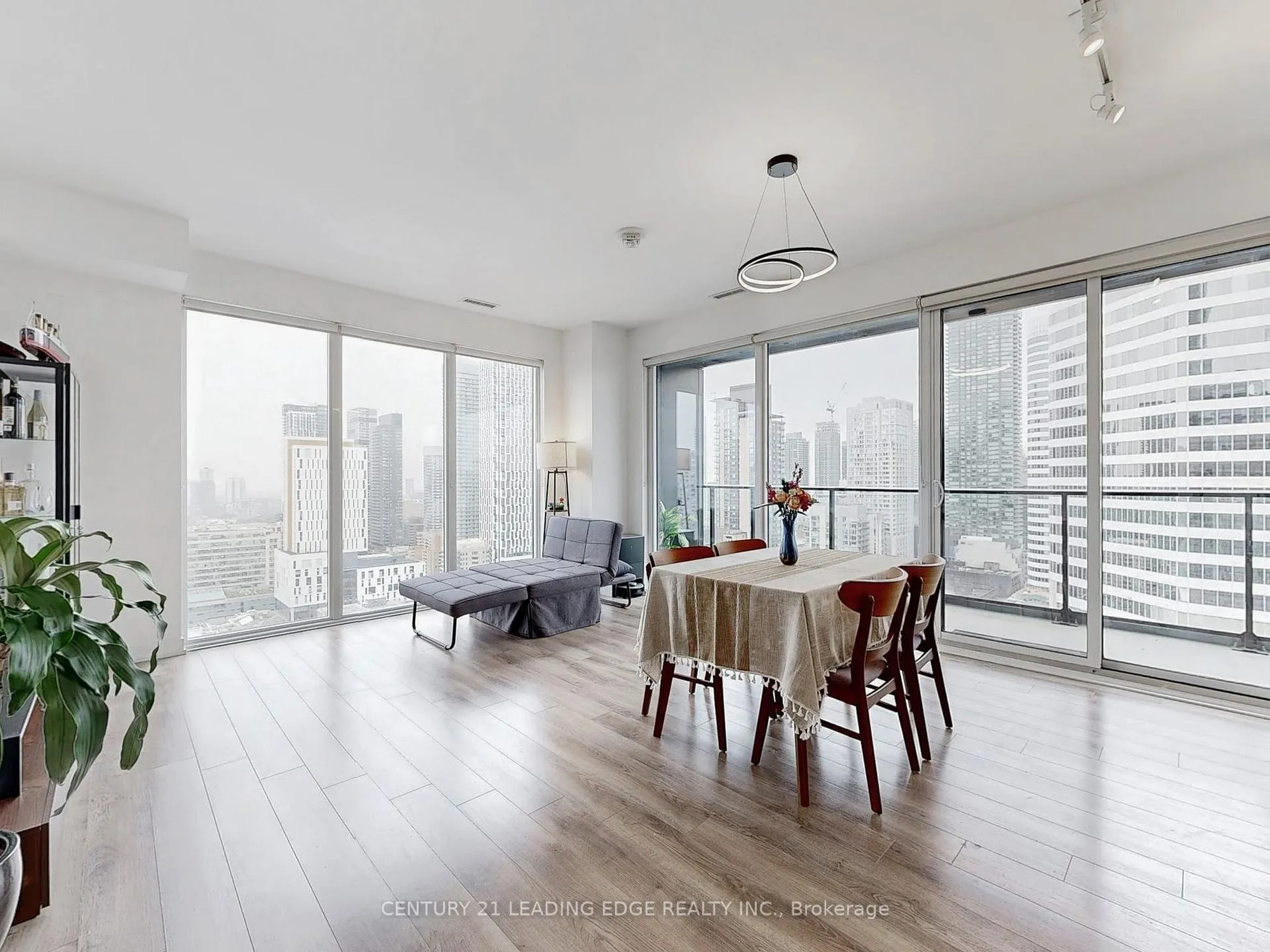 Photo 4 of Unit 2403, 20 Edward Street, Toronto, Bay Street Corridor — HOMEH