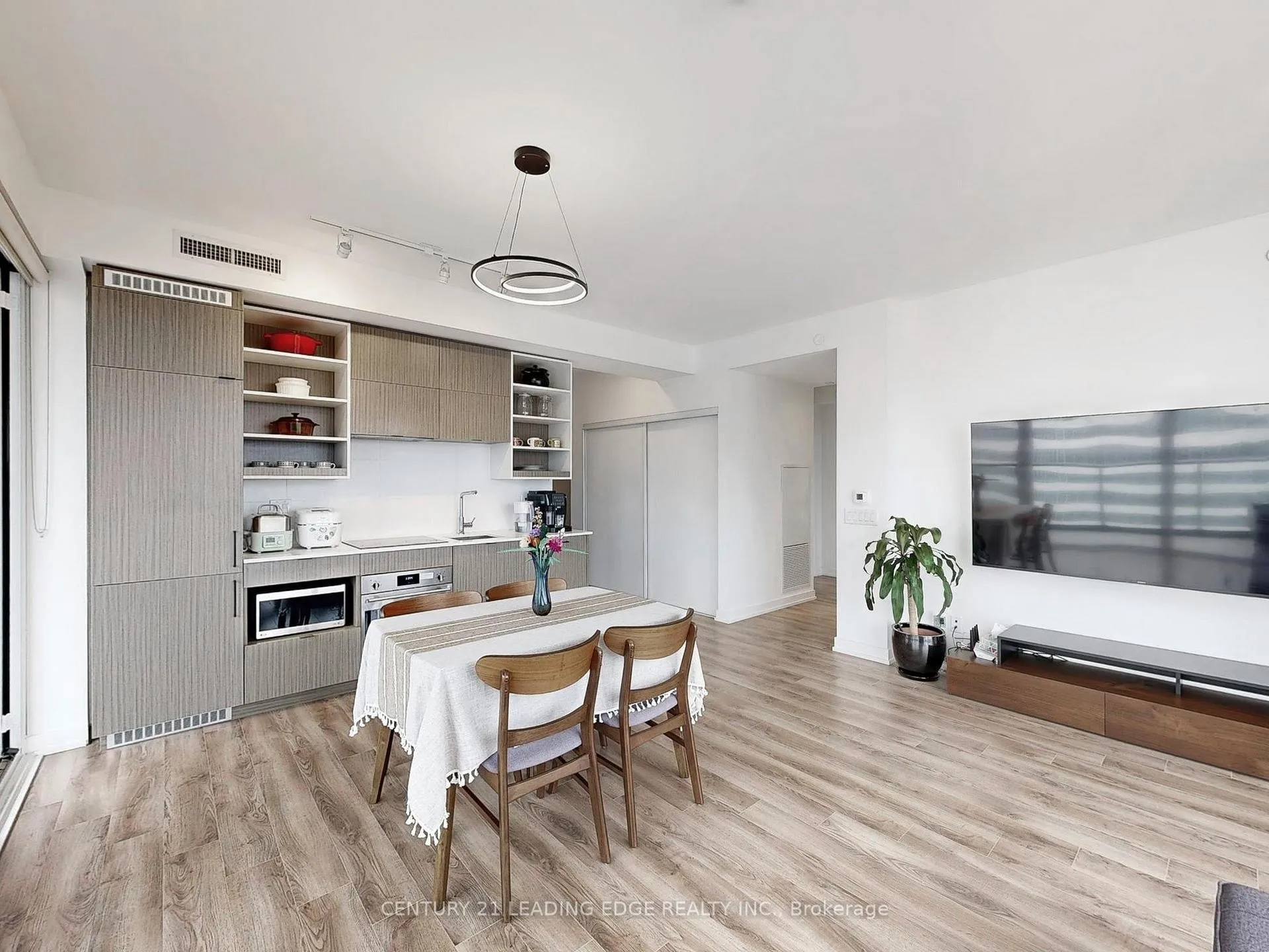 Photo 10 of Unit 2403, 20 Edward Street, Toronto, Bay Street Corridor — HOMEH