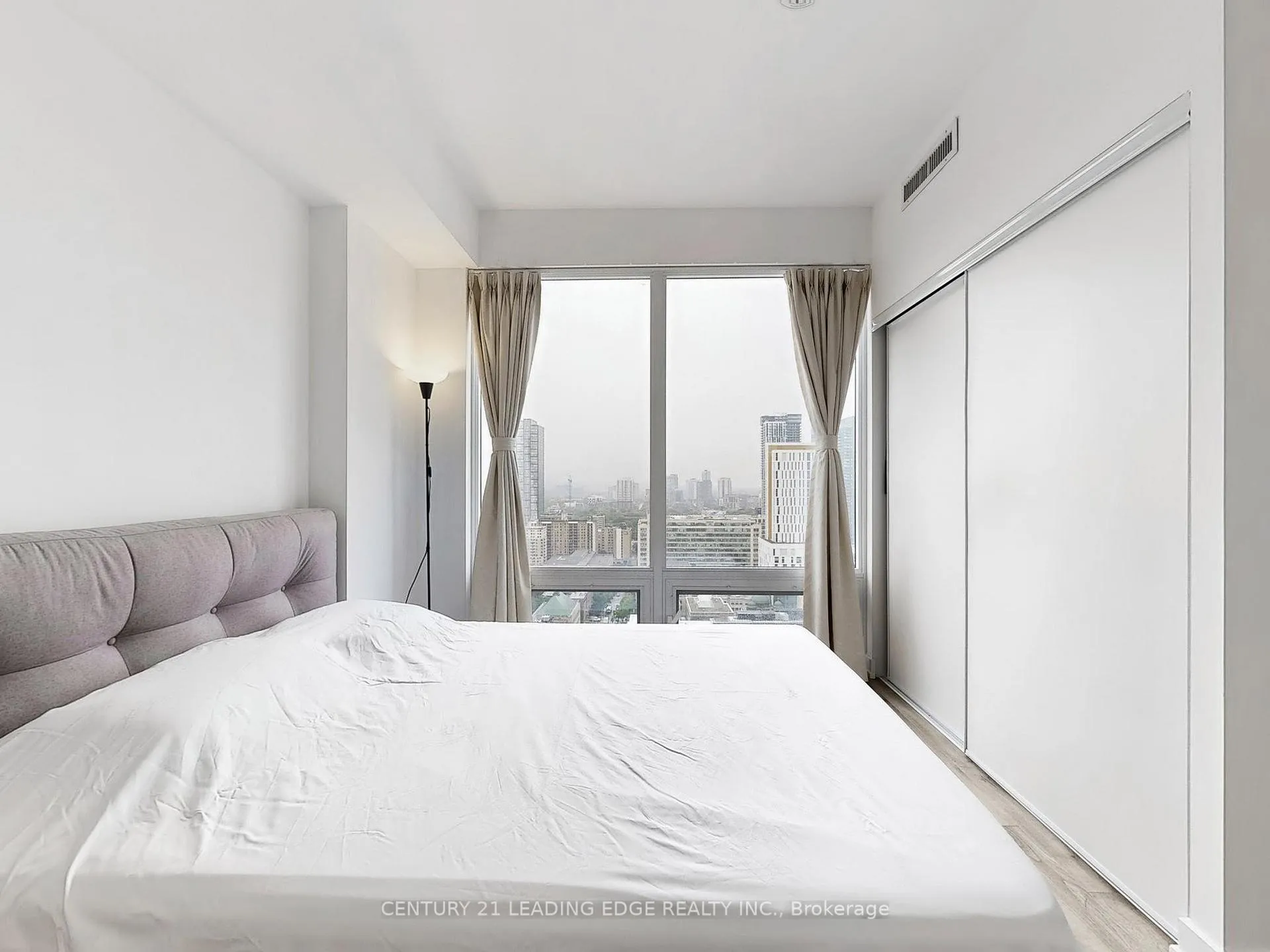 Photo 13 of Unit 2403, 20 Edward Street, Toronto, Bay Street Corridor — HOMEH