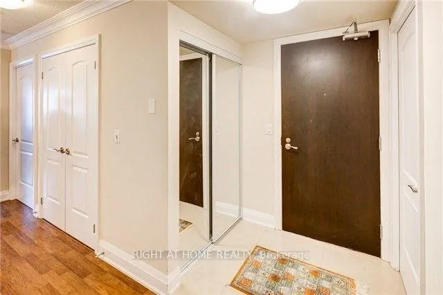 Photo 3 of Unit 1107, 30 North Park Road, Vaughan, Beverley Glen — HOMEH