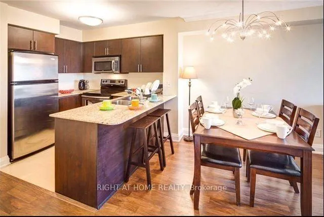 Photo 5 of Unit 1107, 30 North Park Road, Vaughan, Beverley Glen — HOMEH