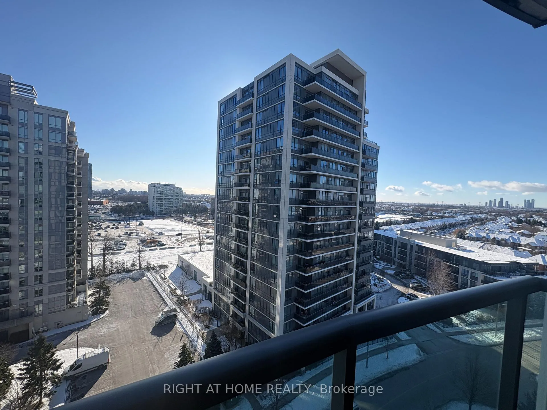 Photo 9 of Unit 1107, 30 North Park Road, Vaughan, Beverley Glen — HOMEH
