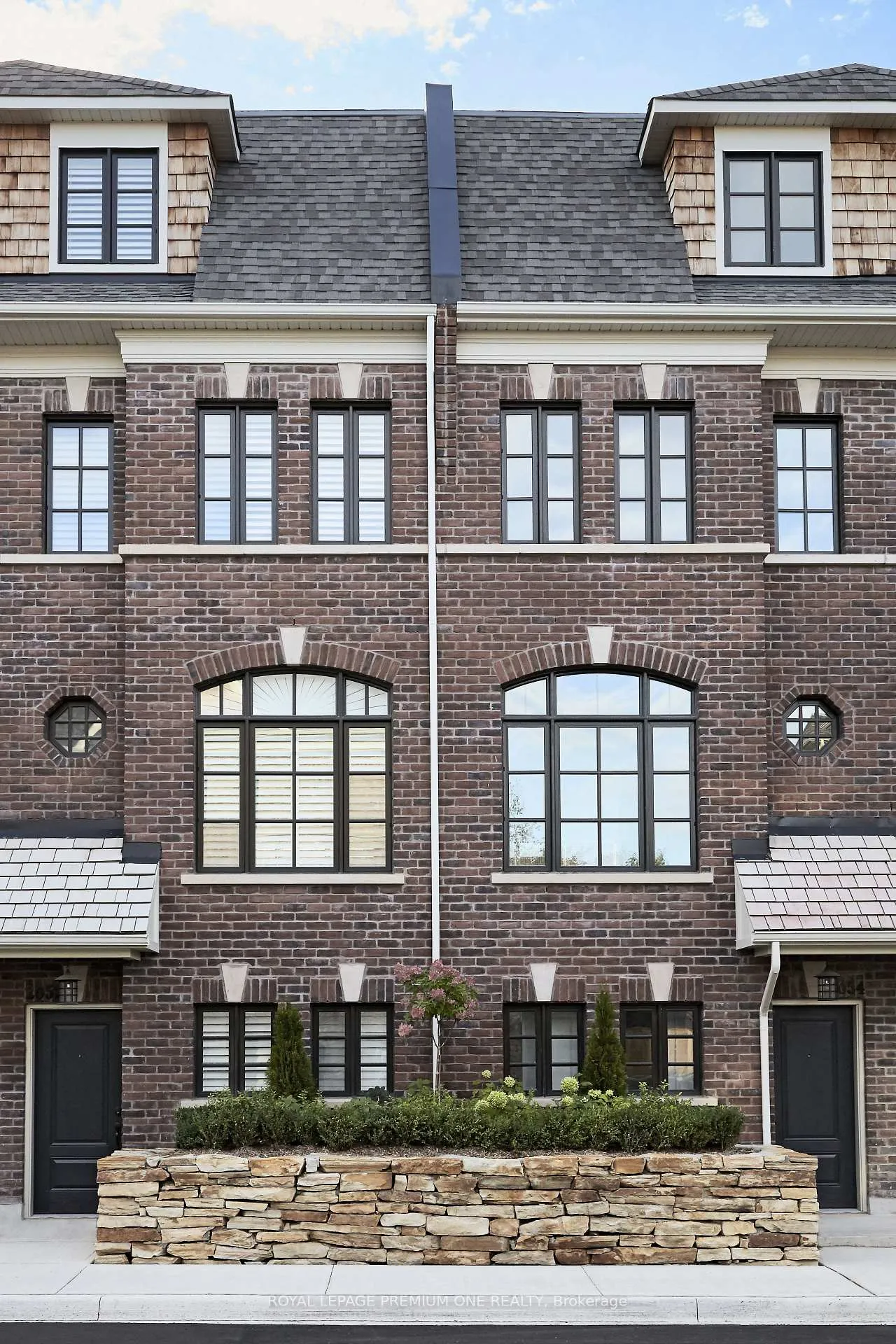 Photo 1 of Unit 66, 40 Lunar Crescent, Mississauga, Streetsville — HOMEH