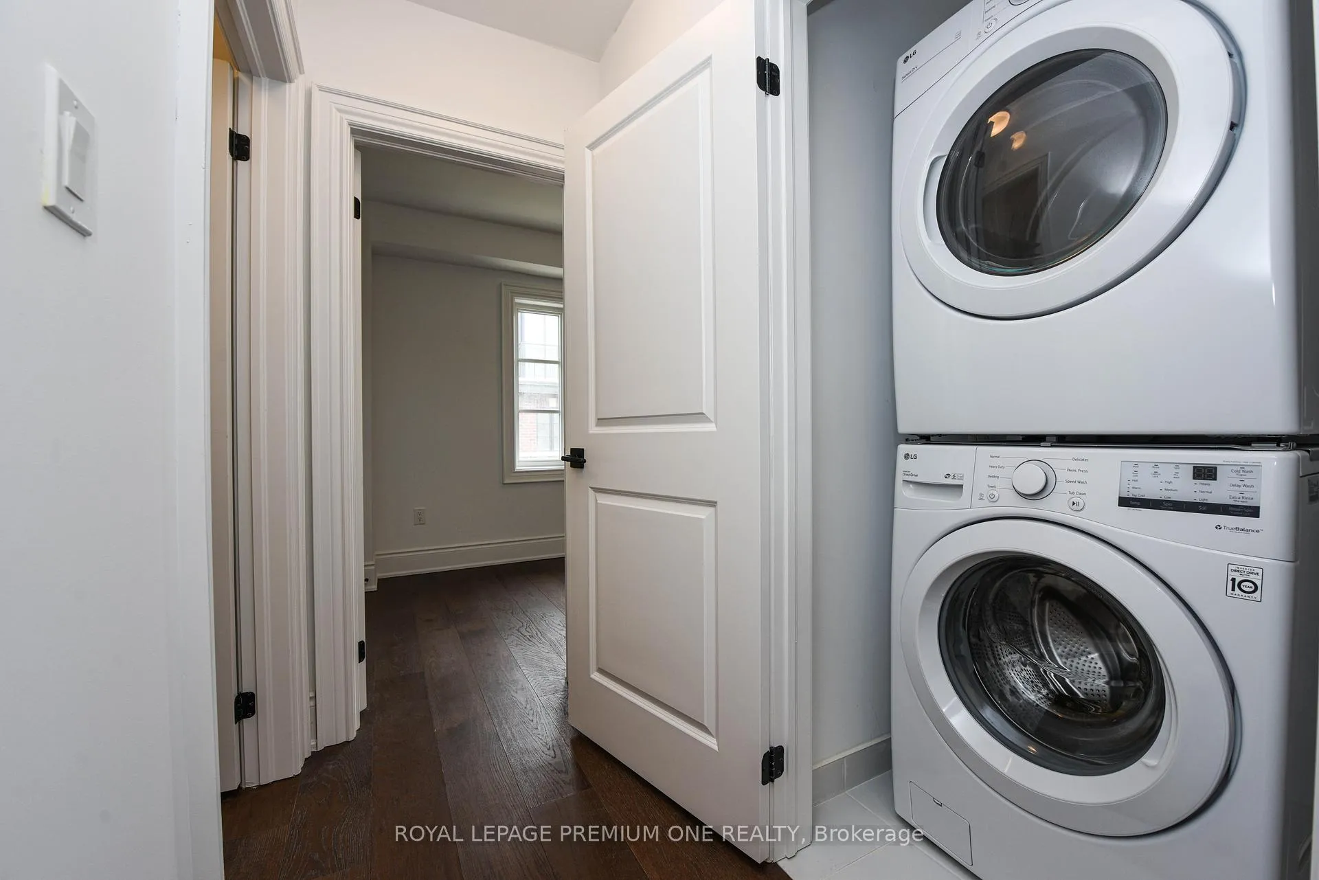 Photo 10 of Unit 66, 40 Lunar Crescent, Mississauga, Streetsville — HOMEH