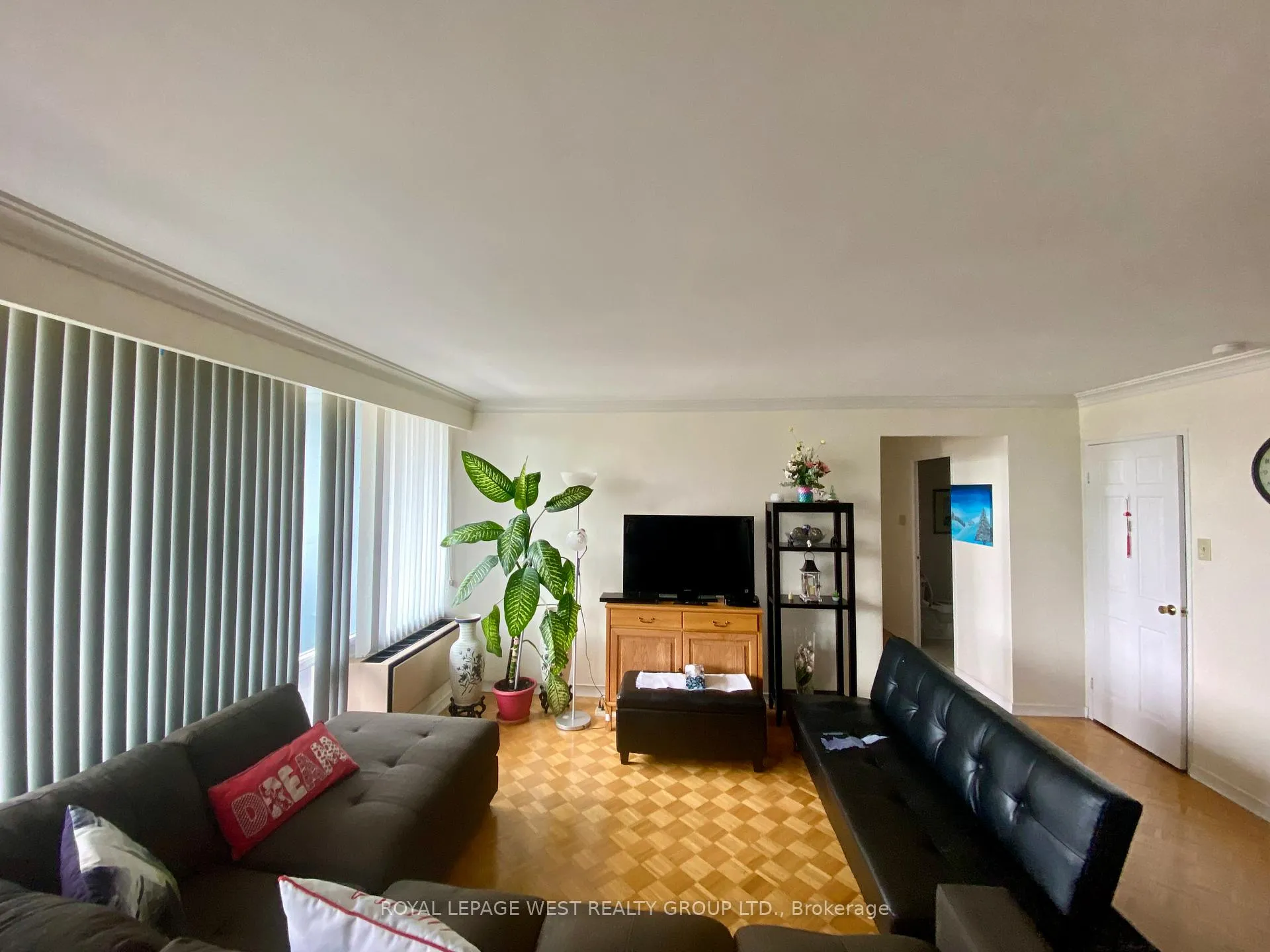 Photo 3 of Unit 608, 3555 Bathurst Street, Toronto, Bedford Park-Nortown — HOMEH