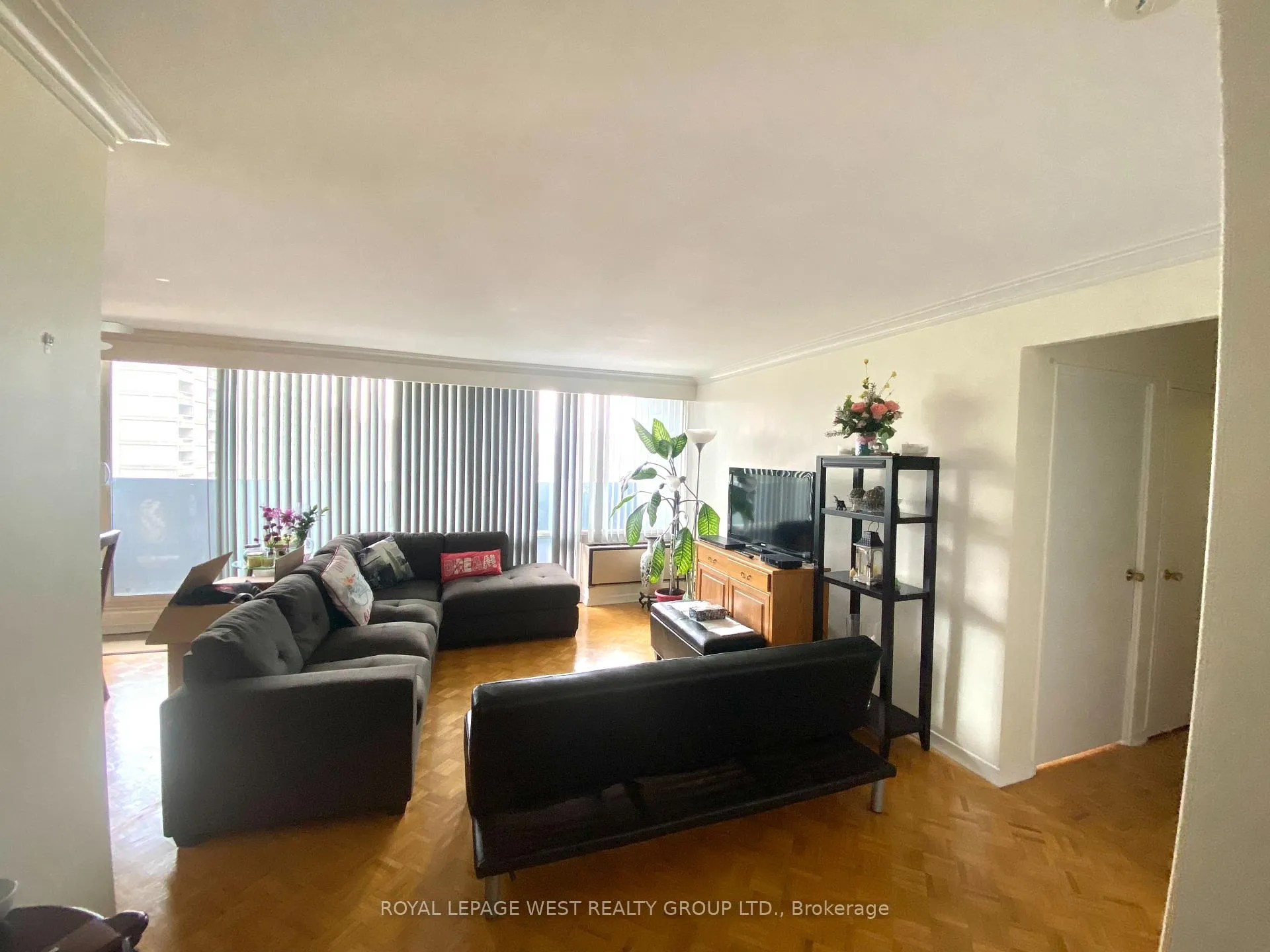 Photo 4 of Unit 608, 3555 Bathurst Street, Toronto, Bedford Park-Nortown — HOMEH