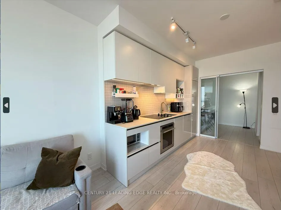 Photo 4 of Unit 5515, 950 Portage Parkway N, Vaughan, Vaughan Corporate Centre — HOMEH