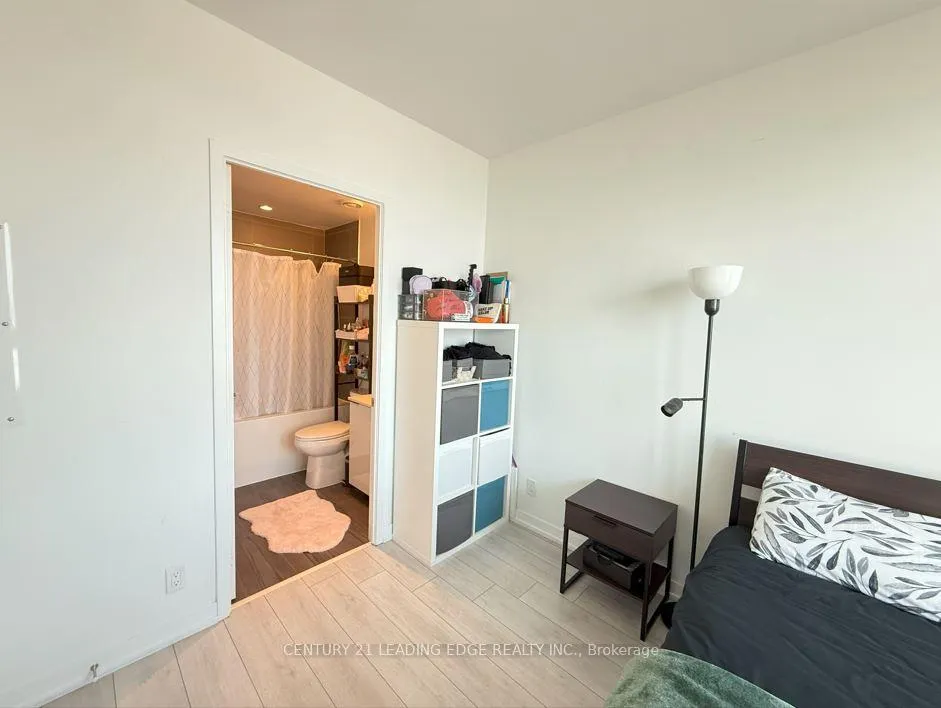 Photo 8 of Unit 5515, 950 Portage Parkway N, Vaughan, Vaughan Corporate Centre — HOMEH