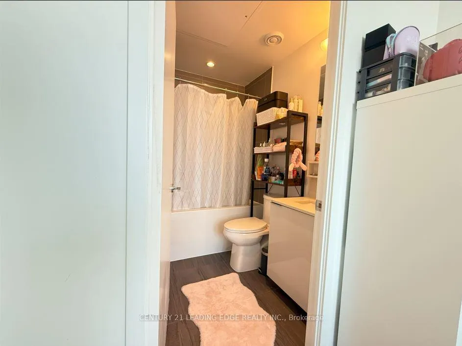 Photo 9 of Unit 5515, 950 Portage Parkway N, Vaughan, Vaughan Corporate Centre — HOMEH