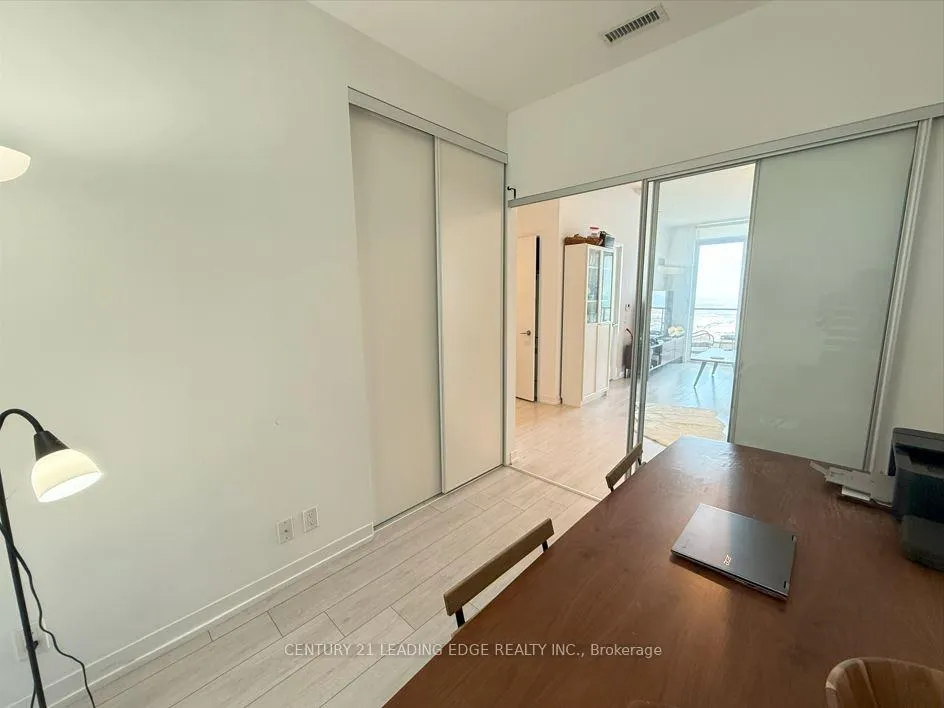 Photo 12 of Unit 5515, 950 Portage Parkway N, Vaughan, Vaughan Corporate Centre — HOMEH