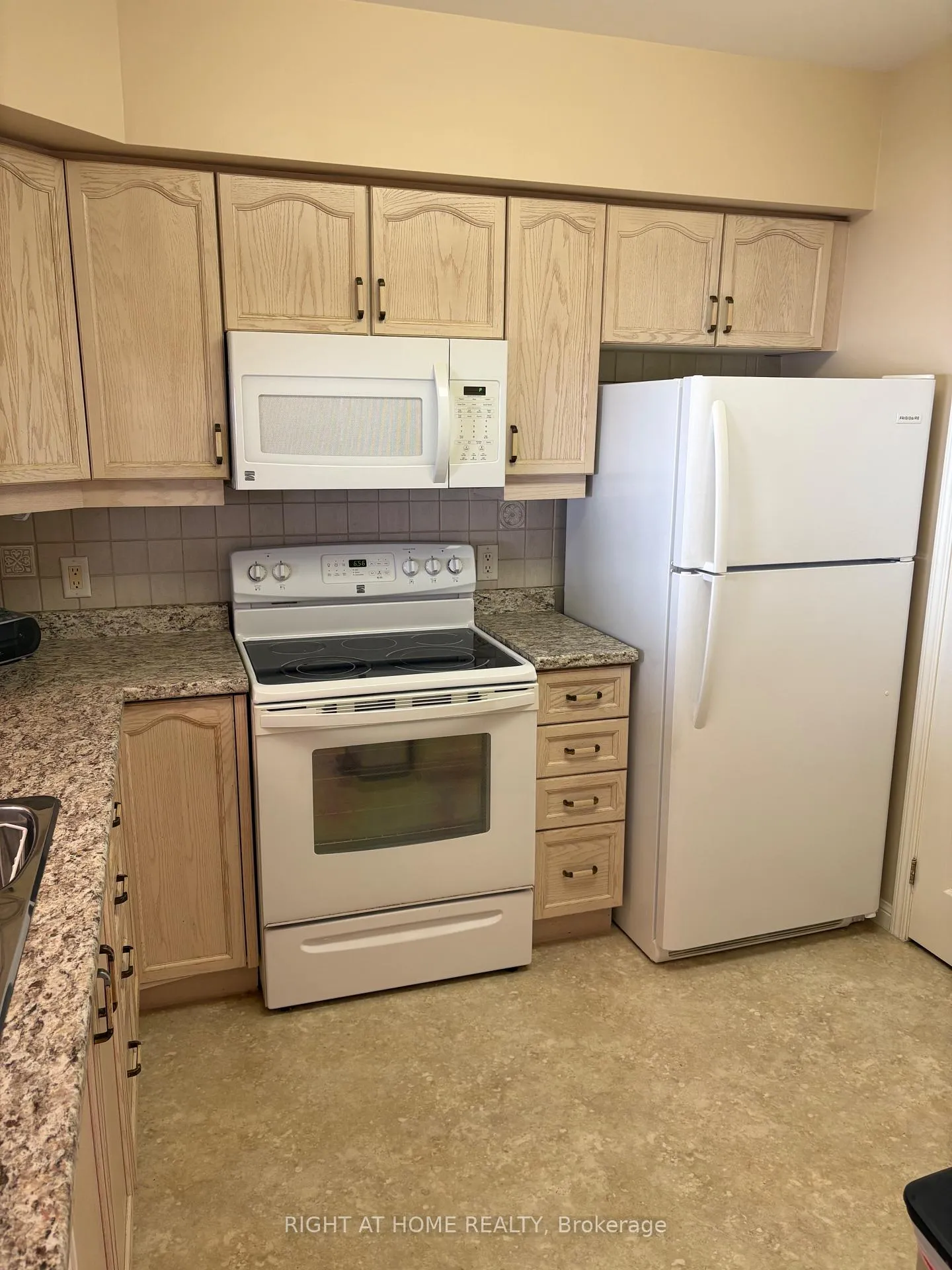 Photo 17 of Unit 417, 90 Dean Avenue, Barrie, Painswick South — HOMEH