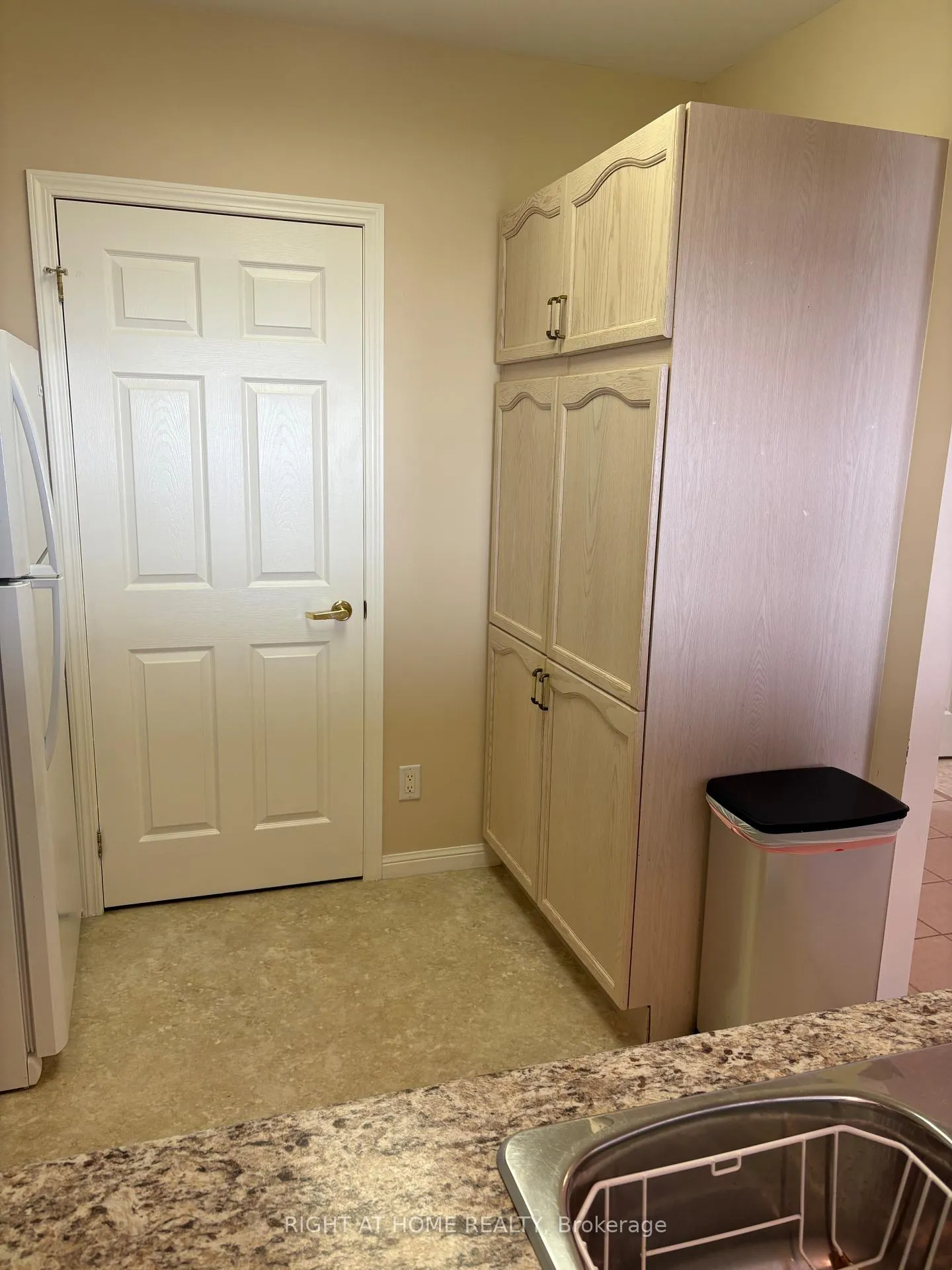 Photo 18 of Unit 417, 90 Dean Avenue, Barrie, Painswick South — HOMEH