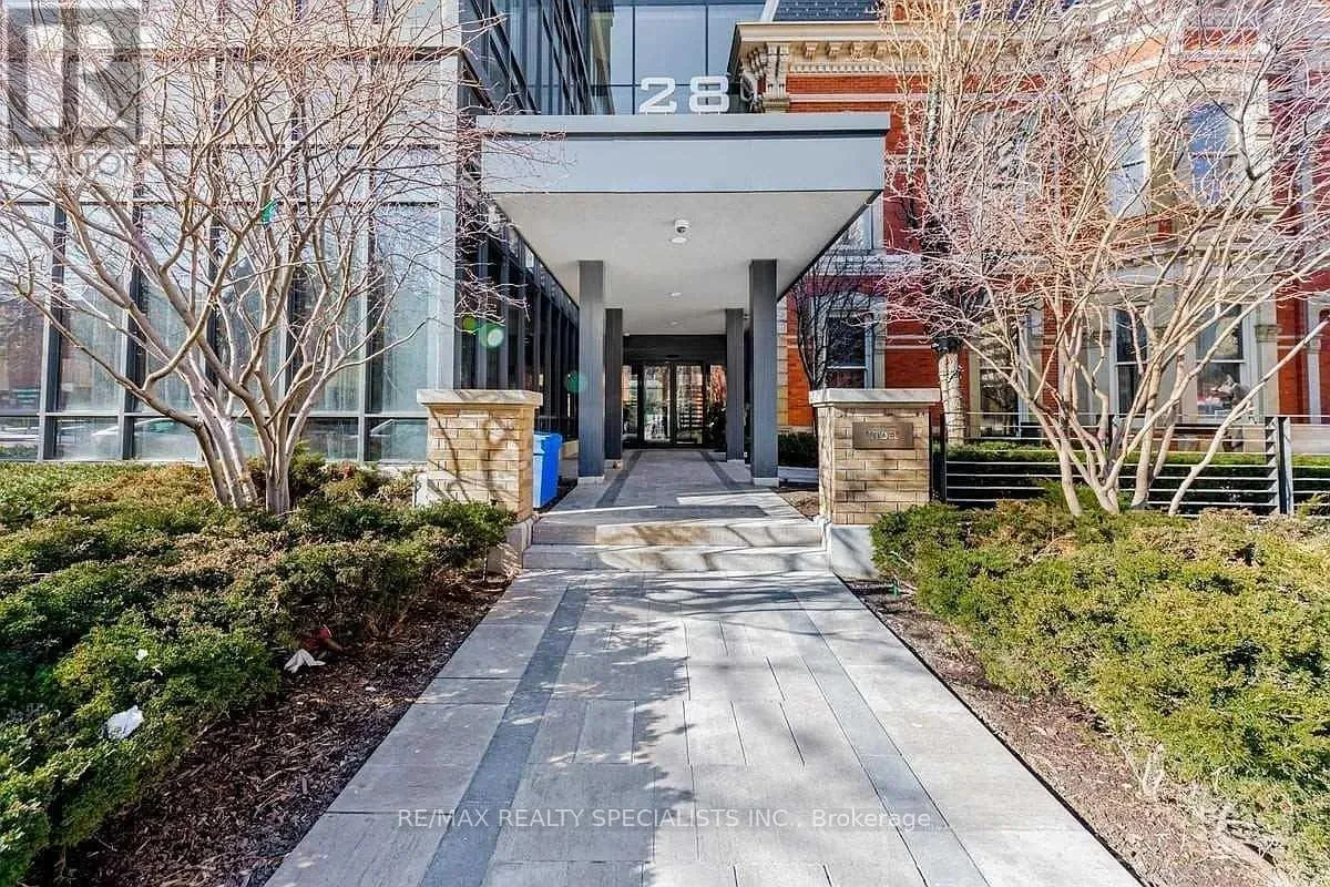 Front of Unit 1808, 28 Linden Street