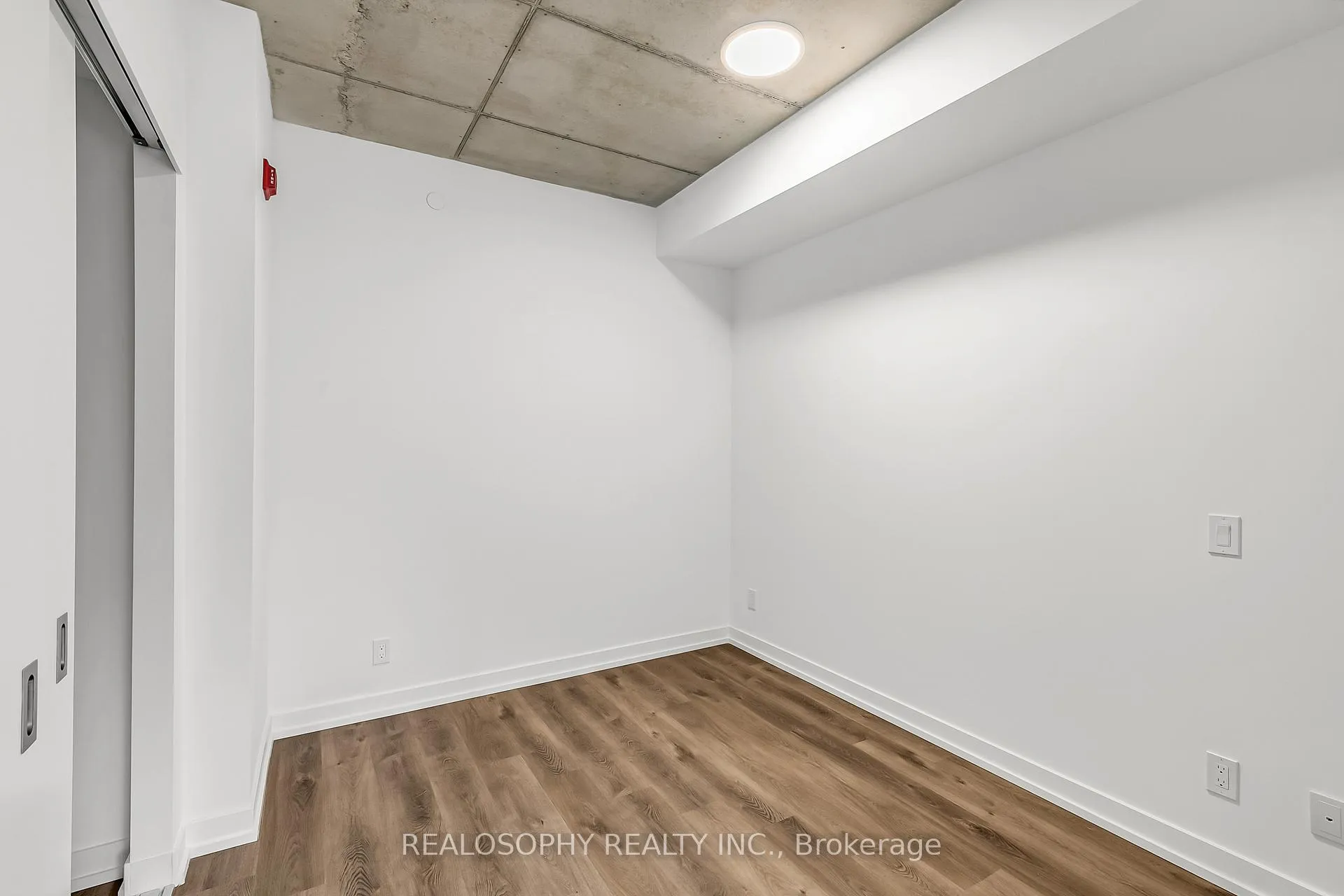 Photo 4 of Unit 306, 115 Larchmount Avenue, Toronto, South Riverdale — HOMEH