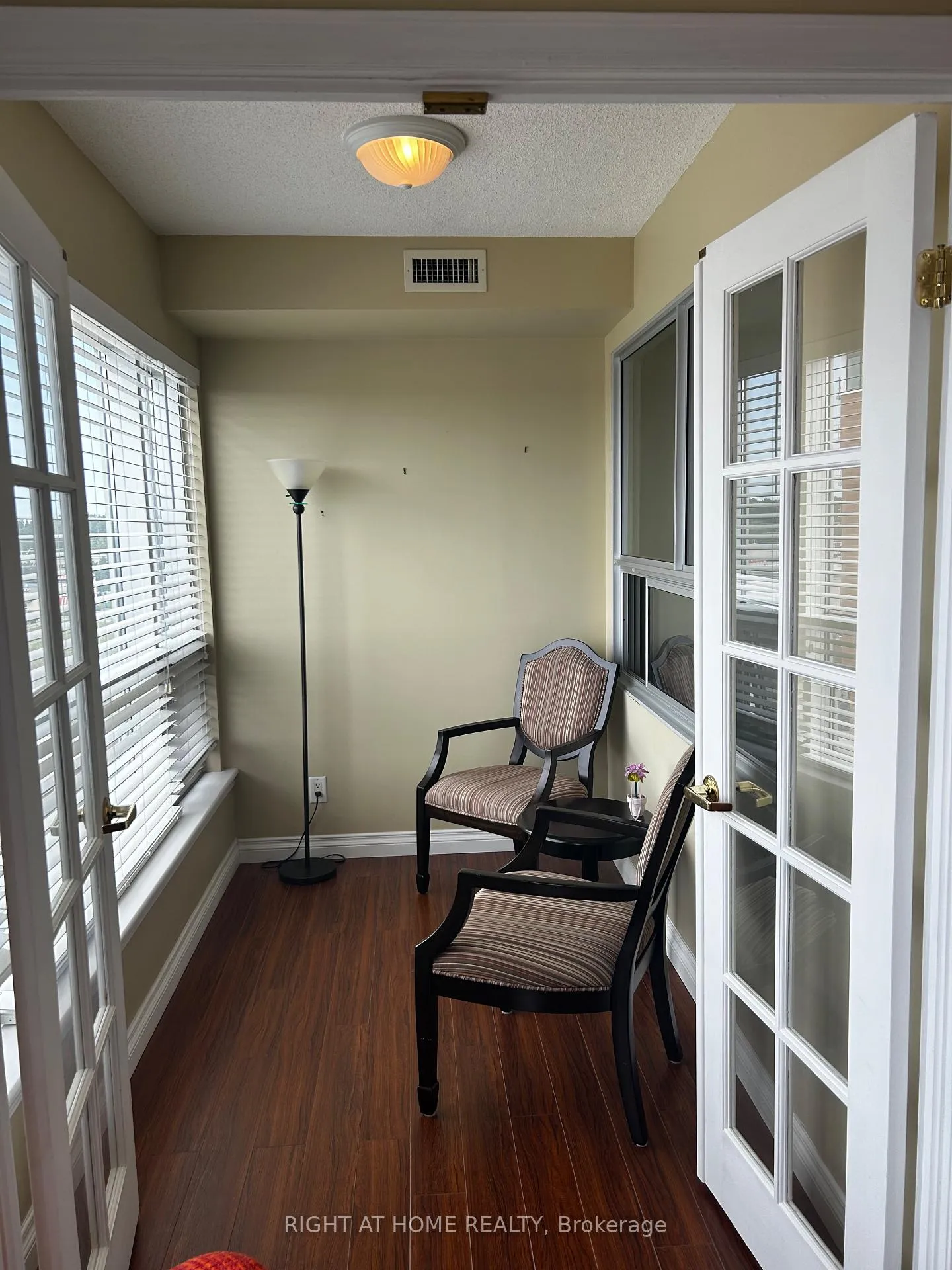 Photo 3 of Unit 507, 90 Dean Avenue, Barrie, Painswick South — HOMEH