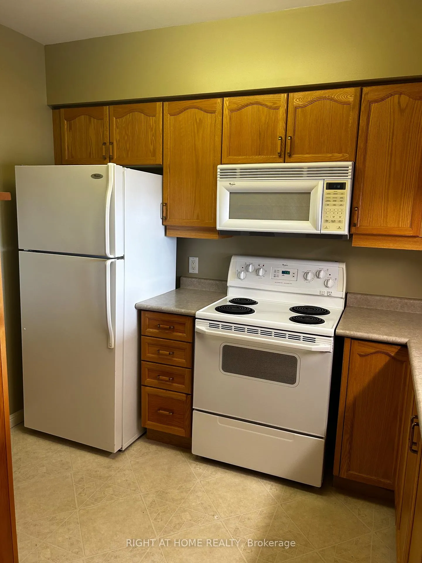Photo 5 of Unit 507, 90 Dean Avenue, Barrie, Painswick South — HOMEH