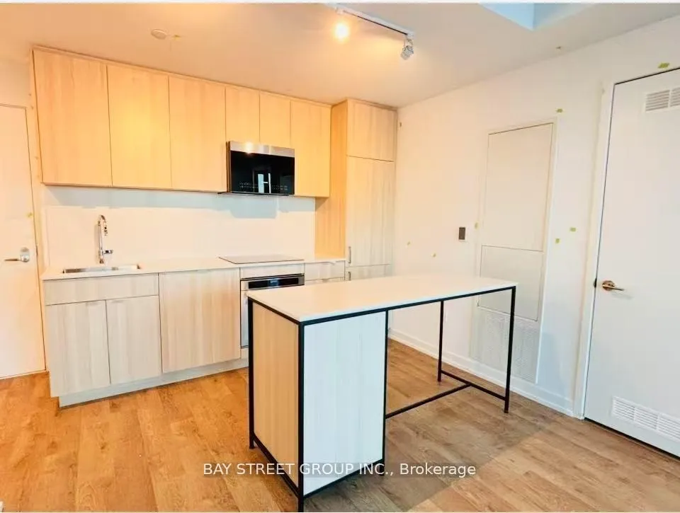 Photo 9 of Unit 503, 5 Pierview Way, Mississauga, Port Credit — HOMEH