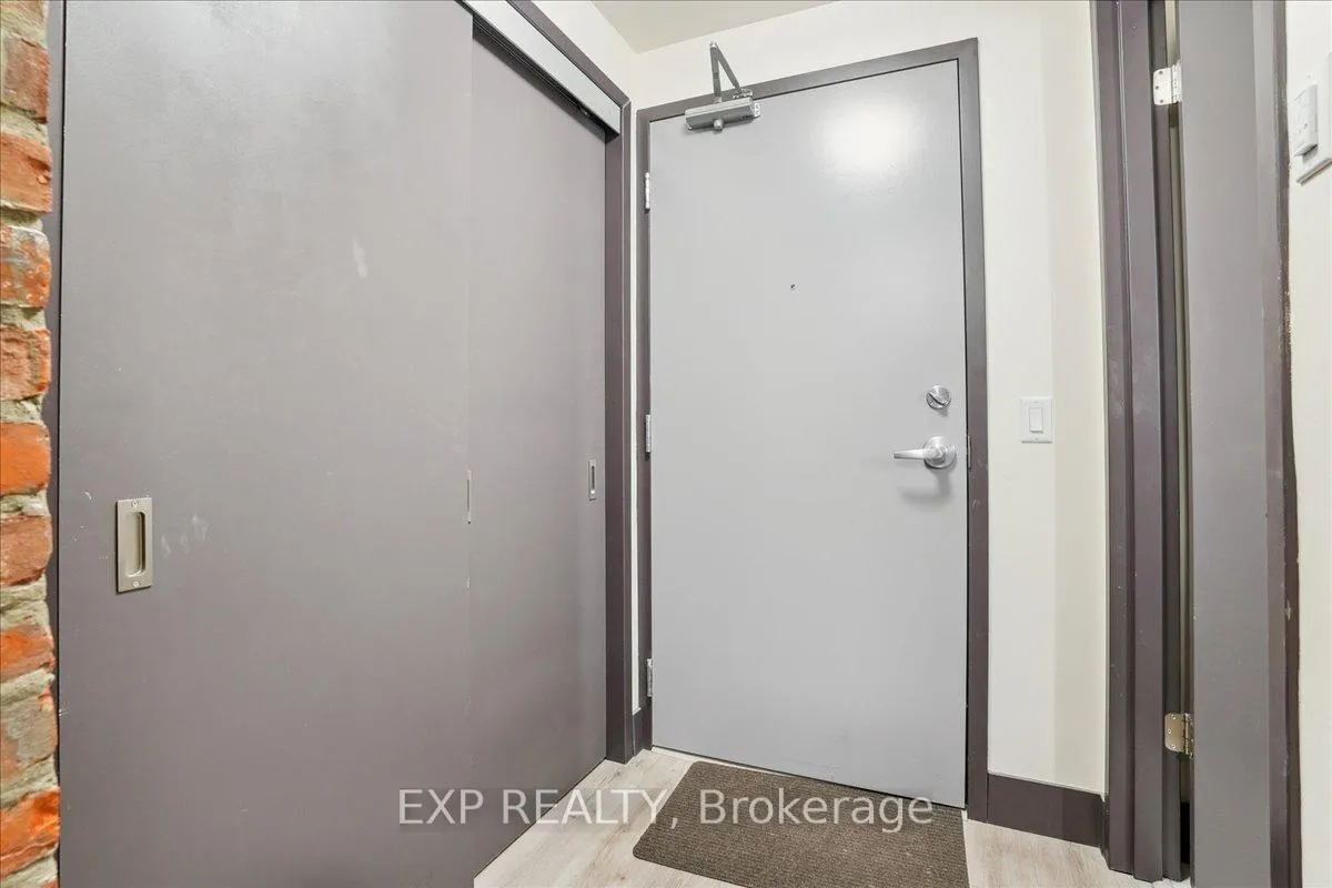 Photo 8 of Unit 105, 121 King Street E, Hamilton, Beasley — HOMEH