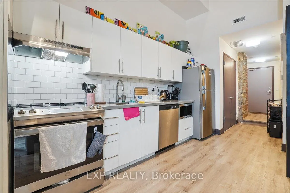 Photo 19 of Unit 105, 121 King Street E, Hamilton, Beasley — HOMEH