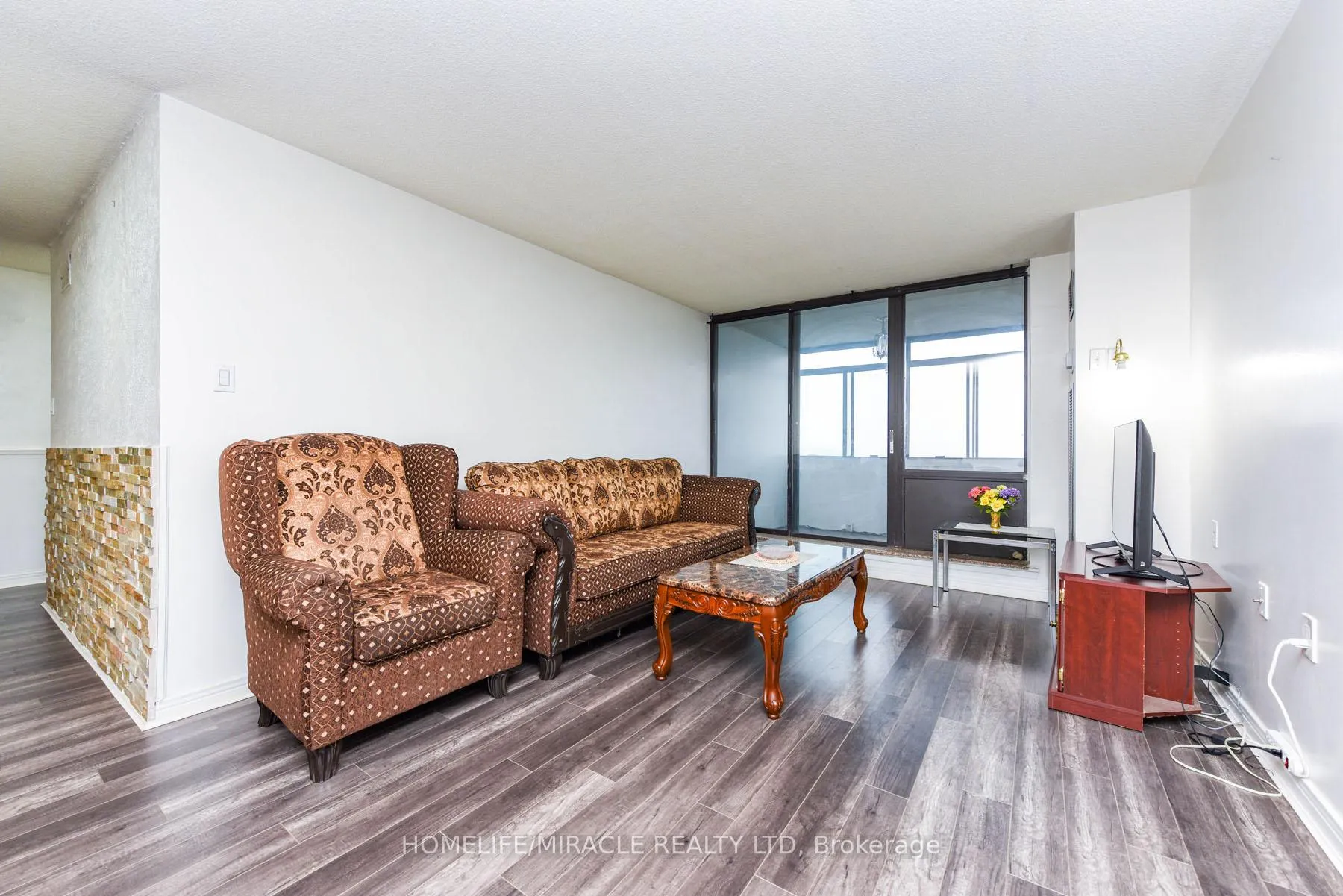 Photo 9 of Unit 2005, 18 Knightbridge Road, Brampton, Bramalea South Industrial — HOMEH