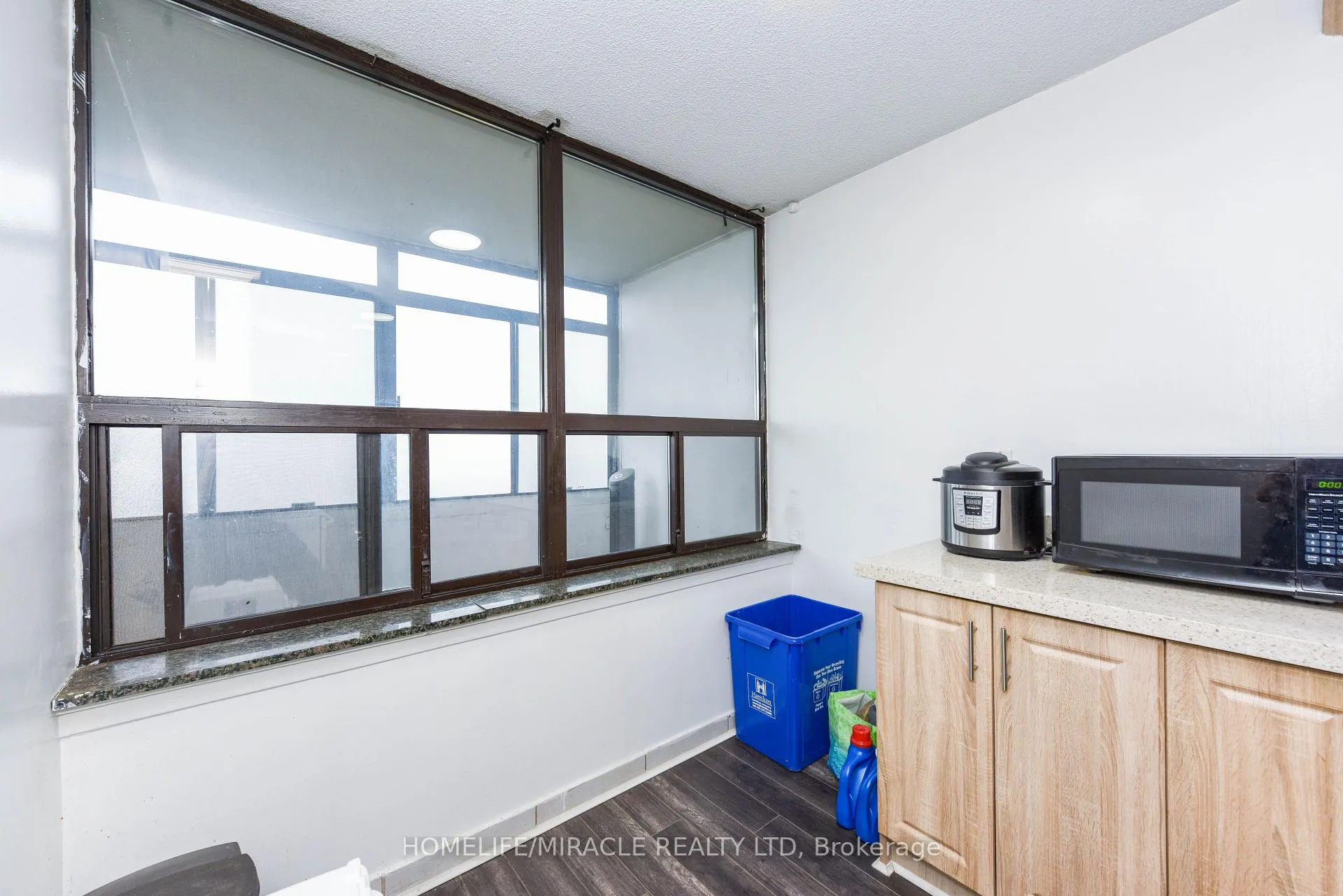 Photo 28 of Unit 2005, 18 Knightbridge Road, Brampton, Bramalea South Industrial — HOMEH