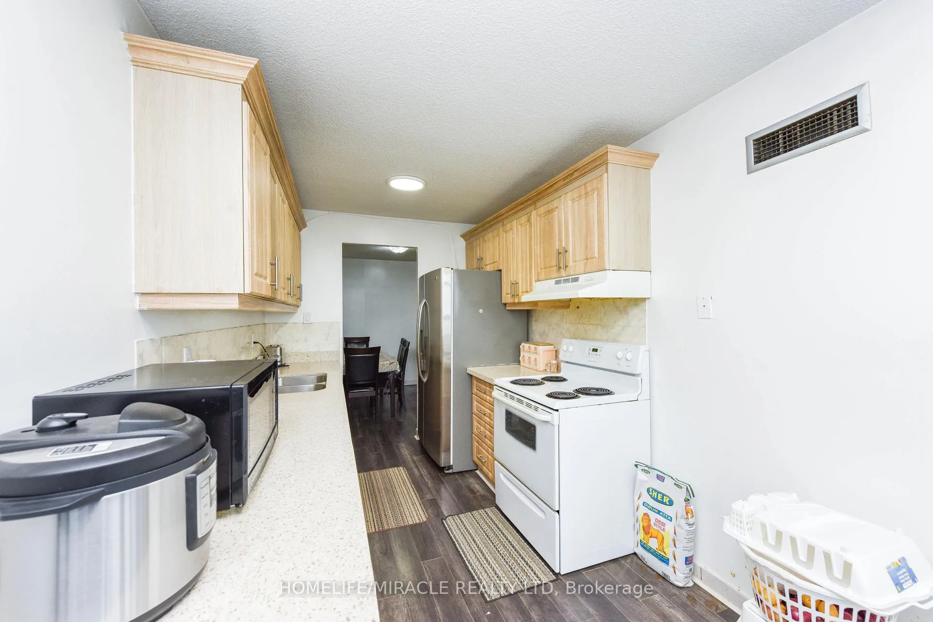 Photo 31 of Unit 2005, 18 Knightbridge Road, Brampton, Bramalea South Industrial — HOMEH