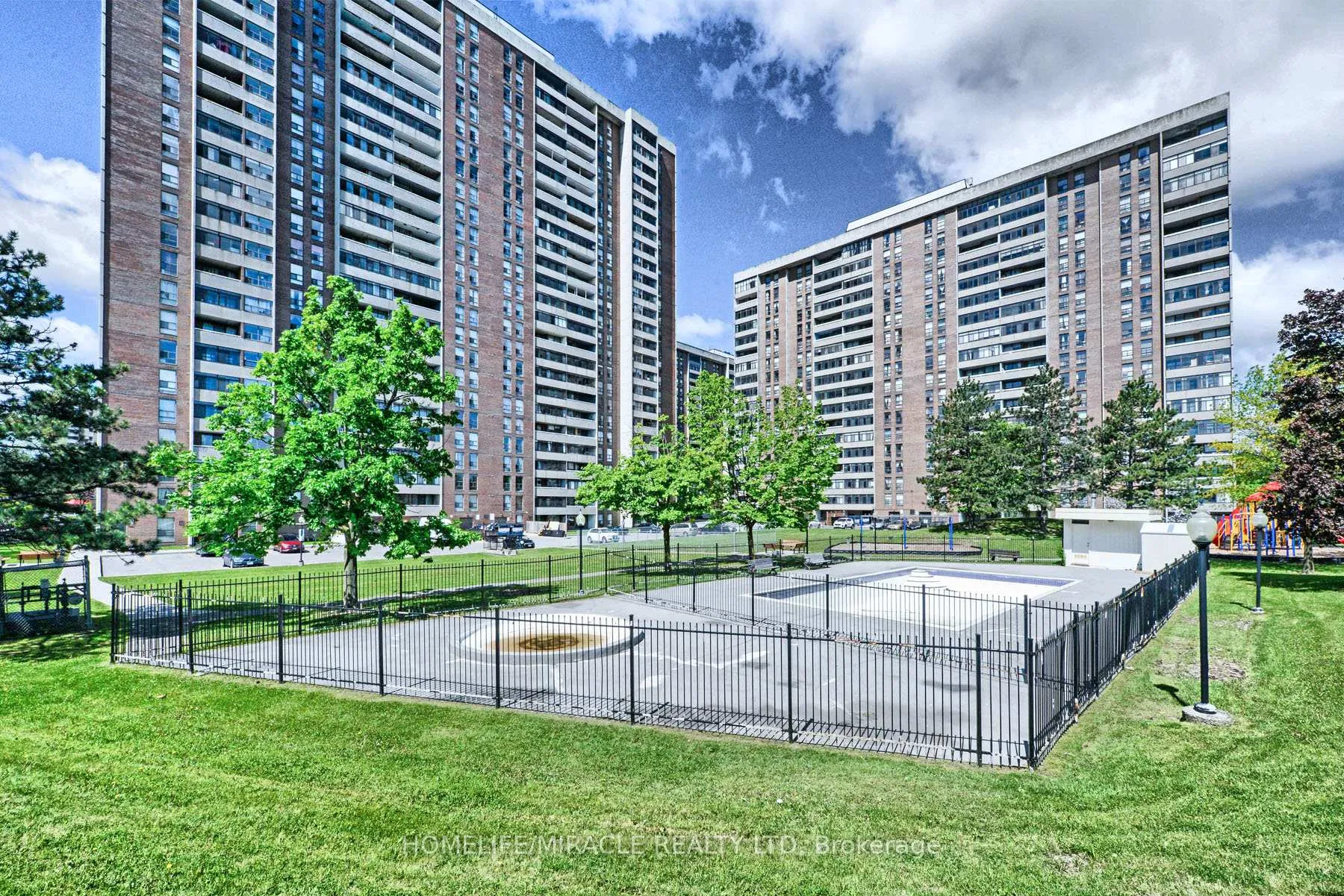 Photo 40 of Unit 2005, 18 Knightbridge Road, Brampton, Bramalea South Industrial — HOMEH